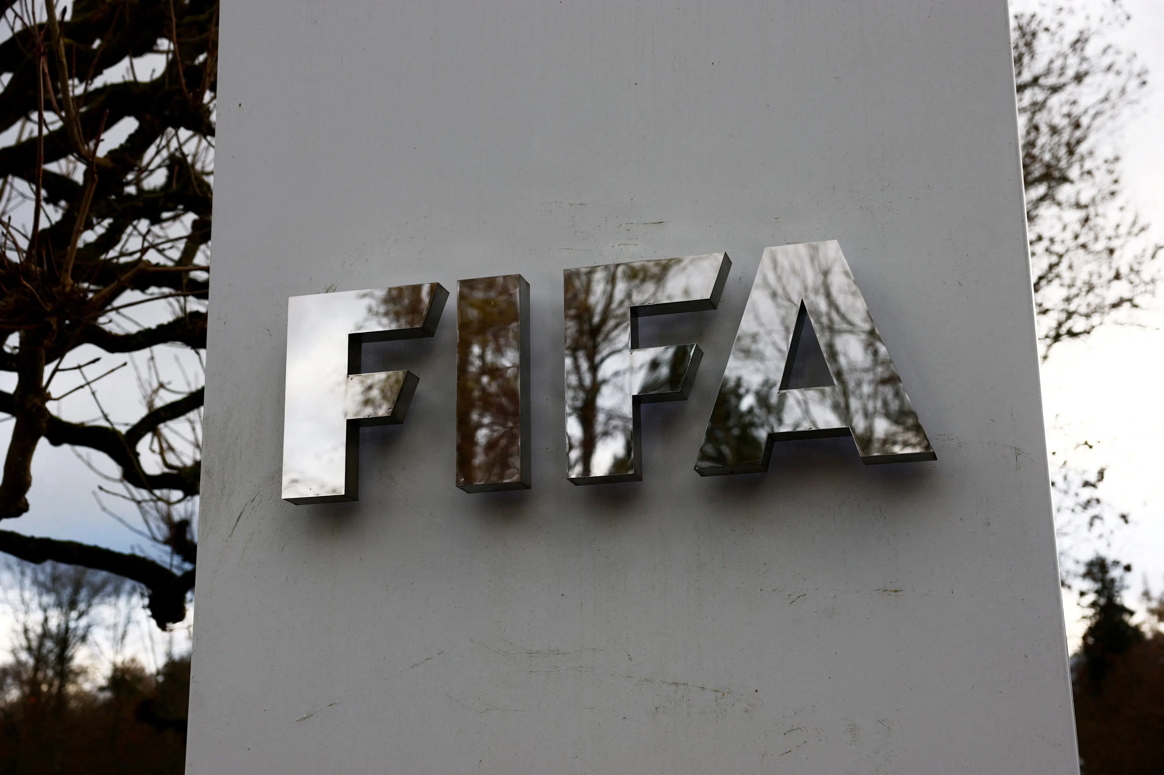 Fifa fortsætter proces om udskældt investorplan trods kritik