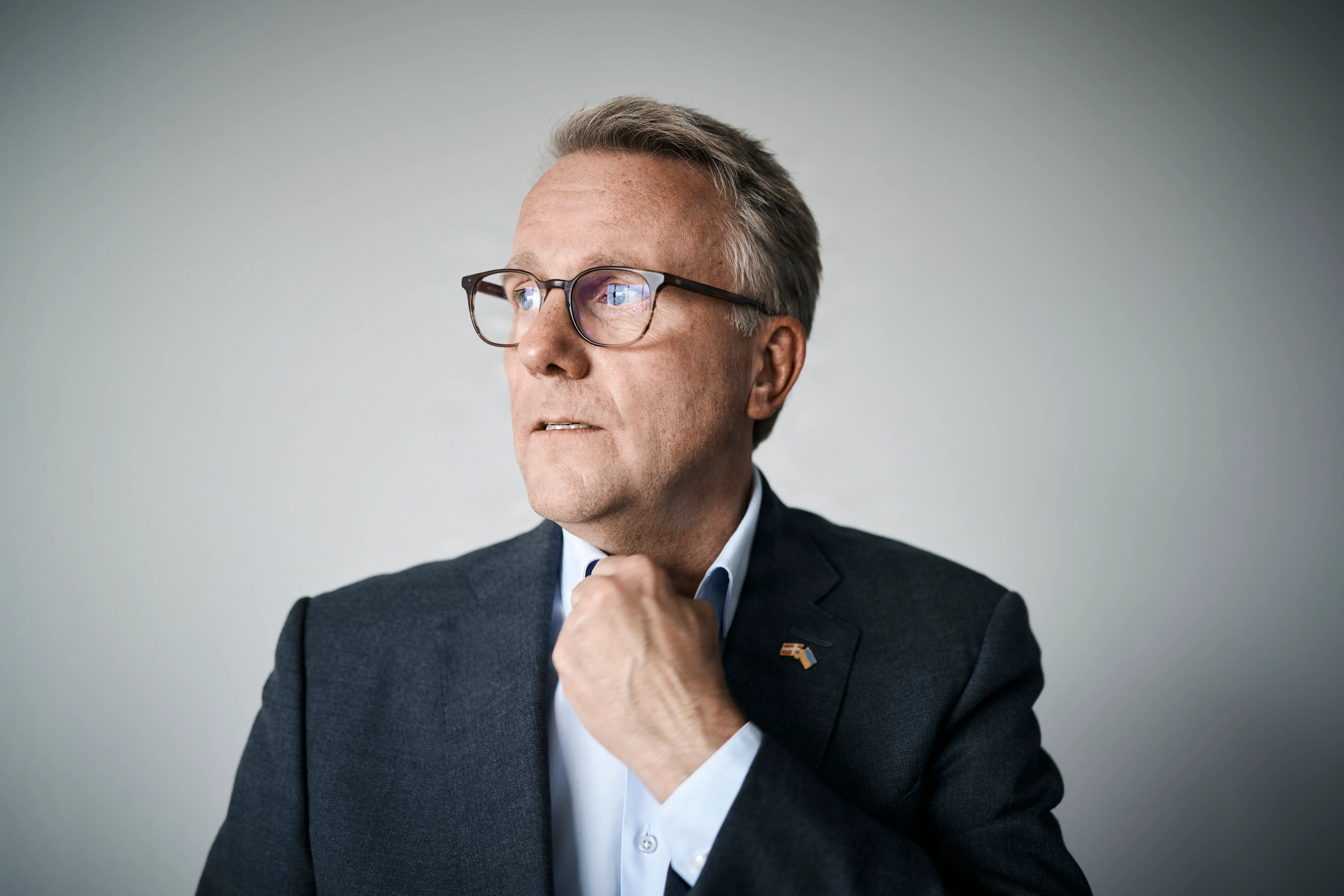 Pludselig strømmede migranterne til Ceuta – nu skal ministre klinke skårene  