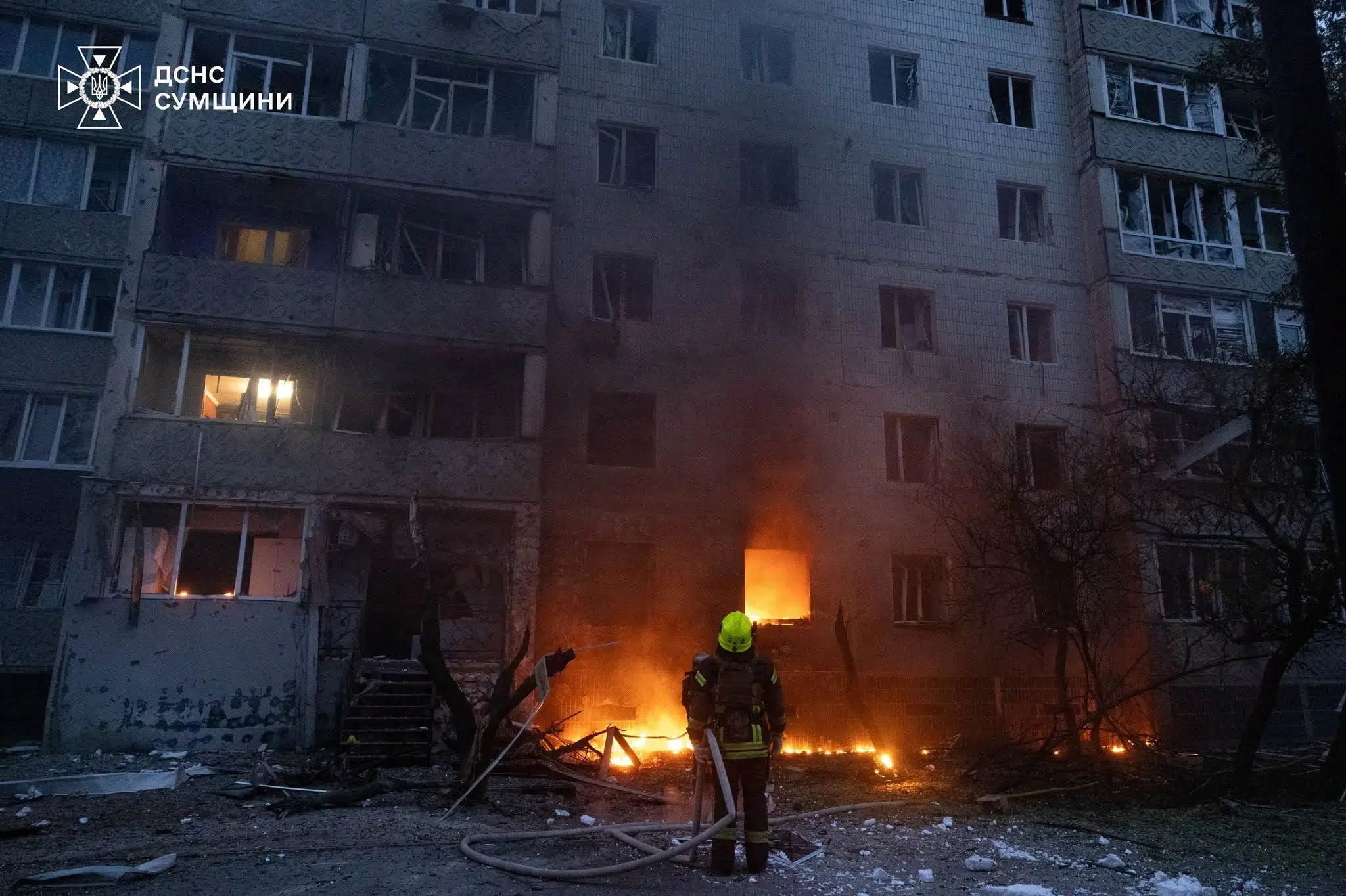En person meldes dræbt under luftangreb i det nordøstlige Ukraine