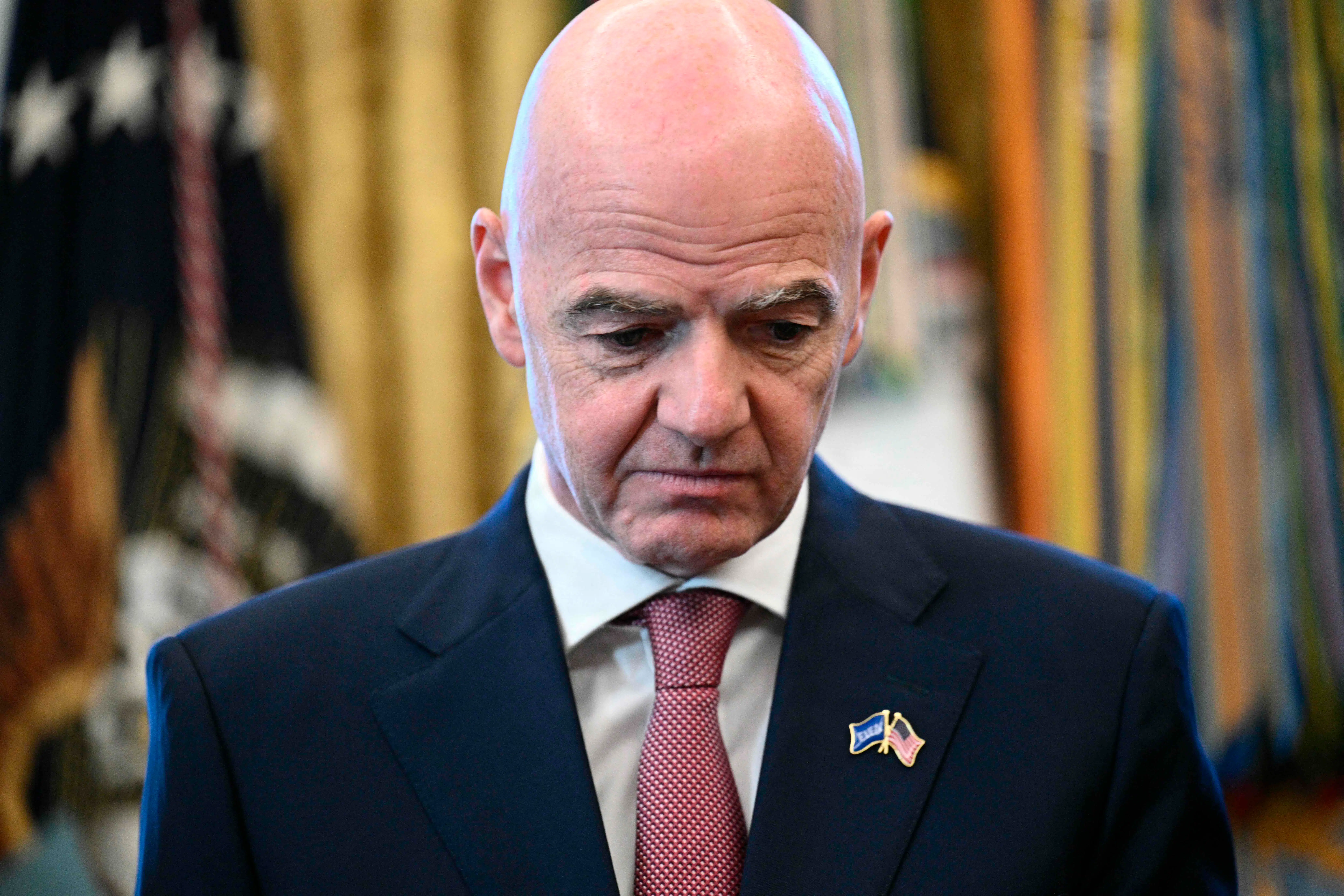 Infantino skal kæmpe for at få stemmerne til at gå op – alt imens peger hans forgænger allerede på en mulig afløser