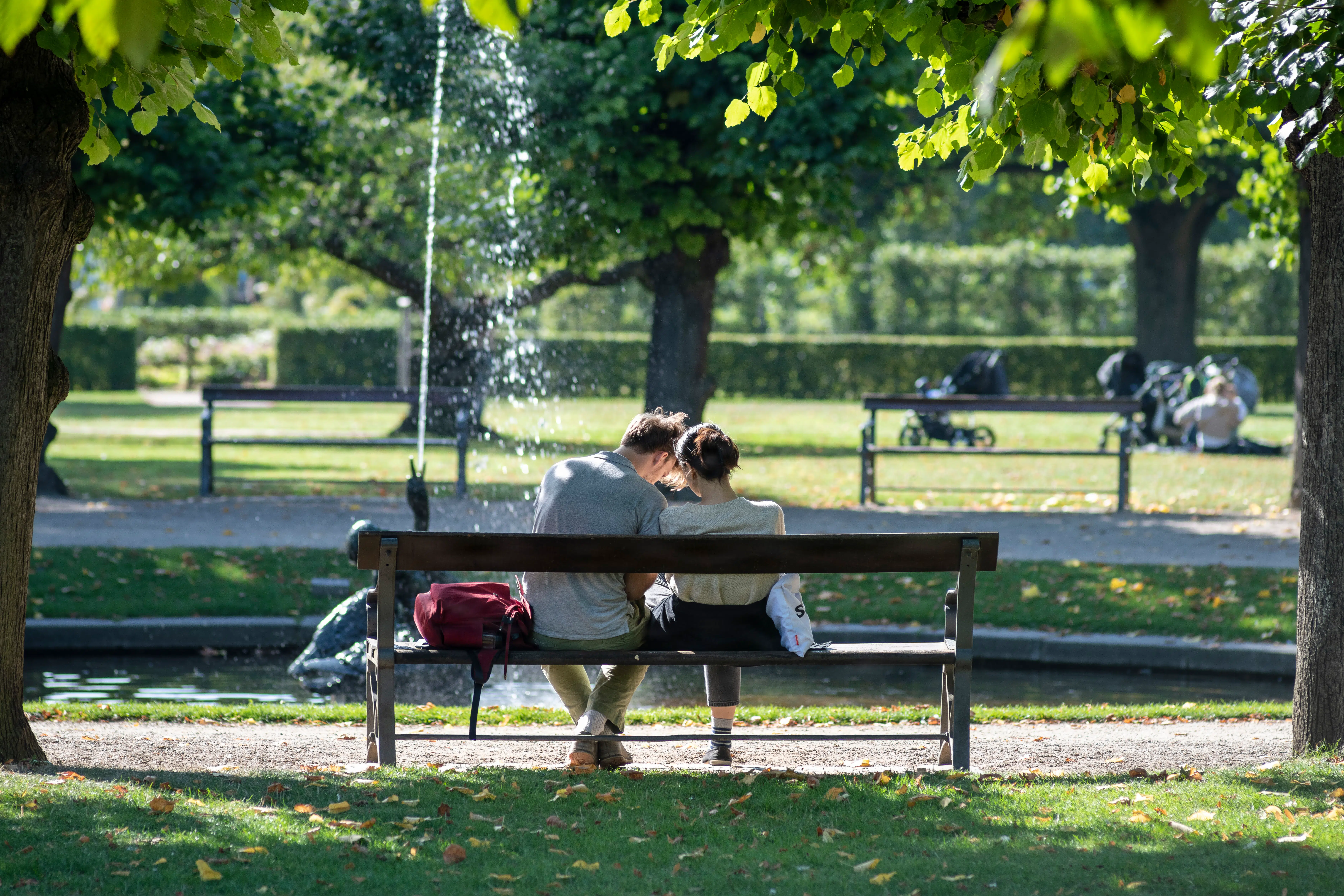 Hun ser en bølge af par, der går skævt af hinanden i sommerferien. Parterapeut deler sine bedste råd til et forhold i krise