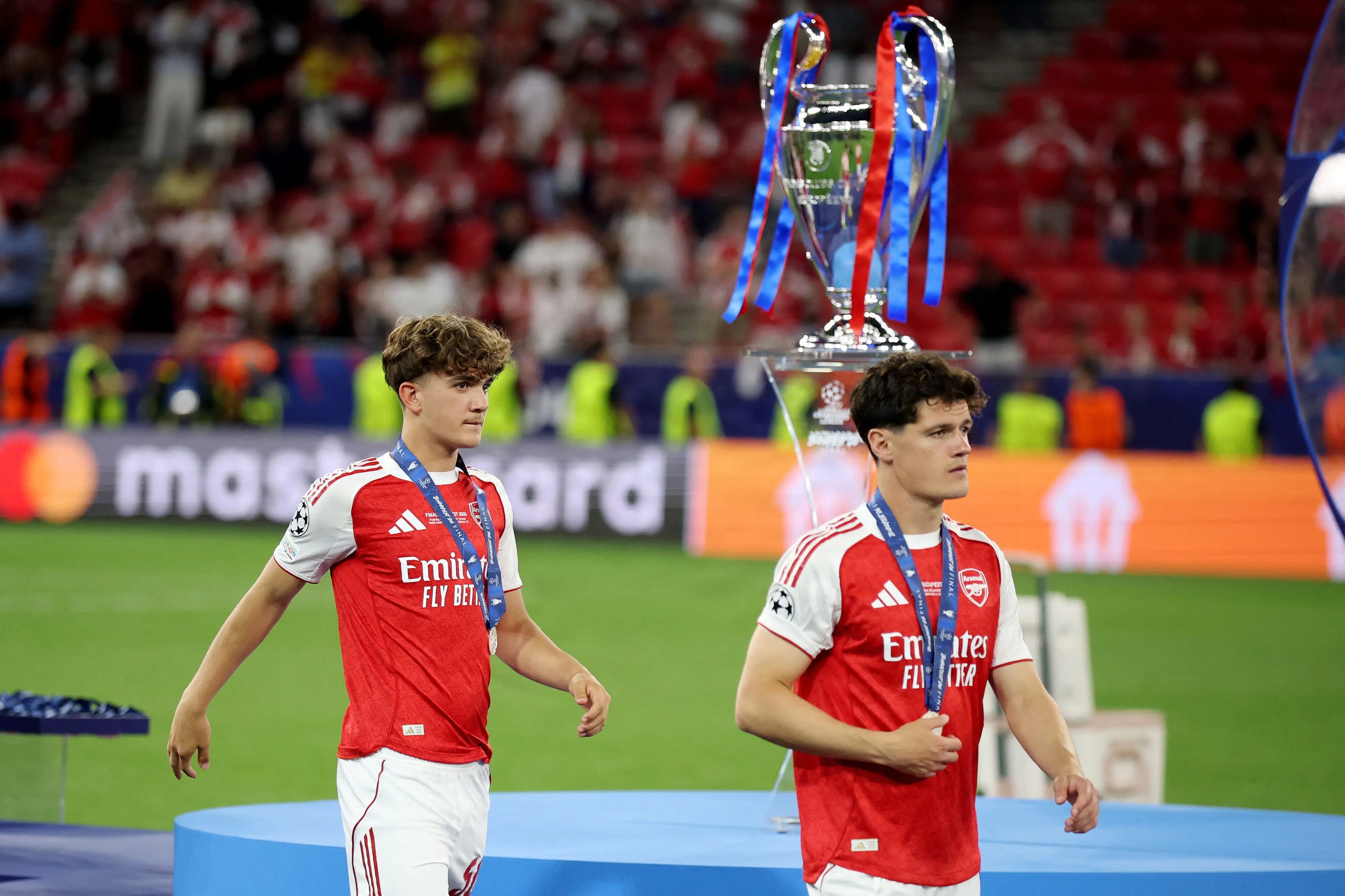 Christian Nørgaard får to år i Everton efter skifte fra Arsenal