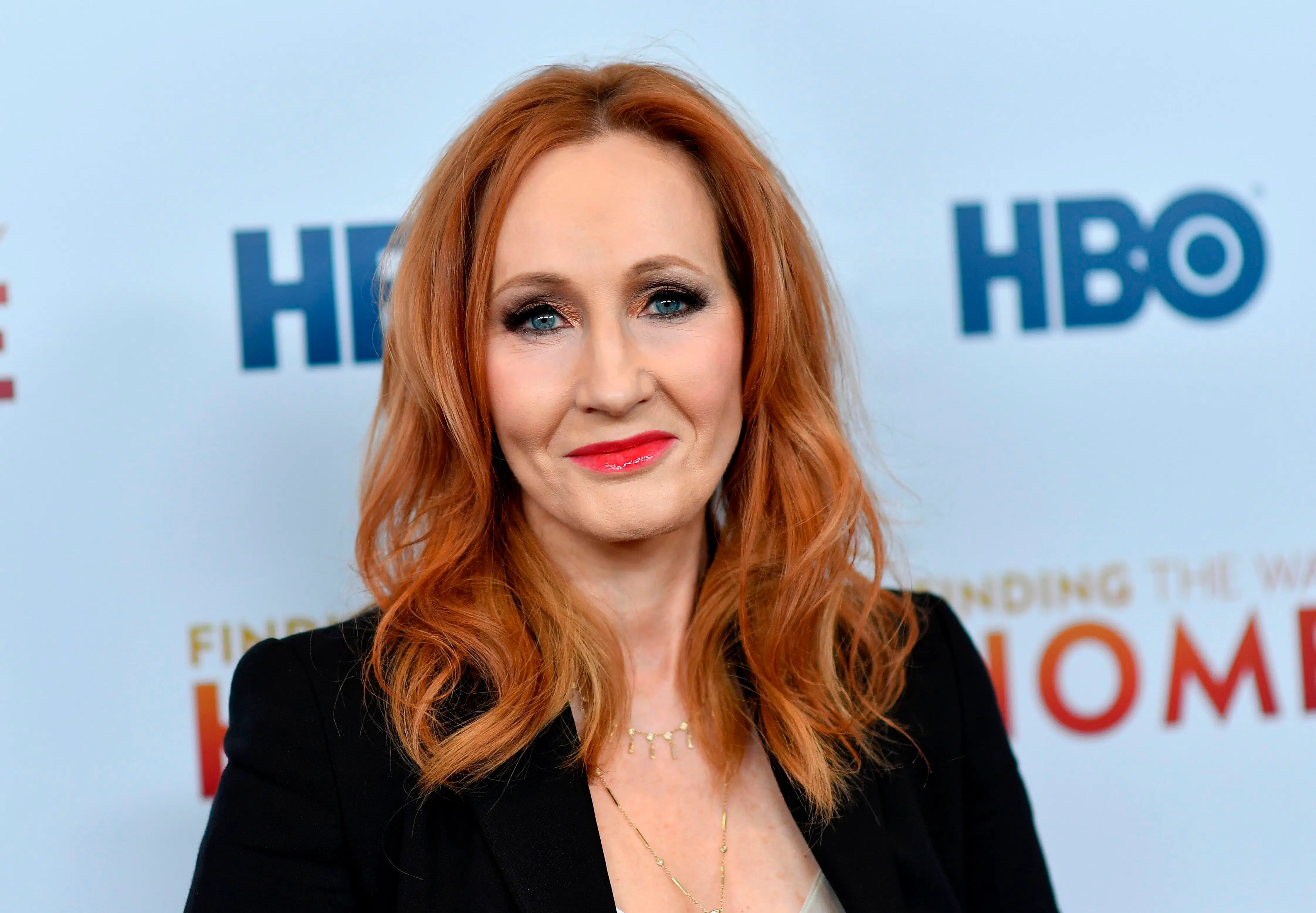 J.K. Rowling fejrer sejren over Amnesty – men den kan hurtigt blive vendt til et nederlag