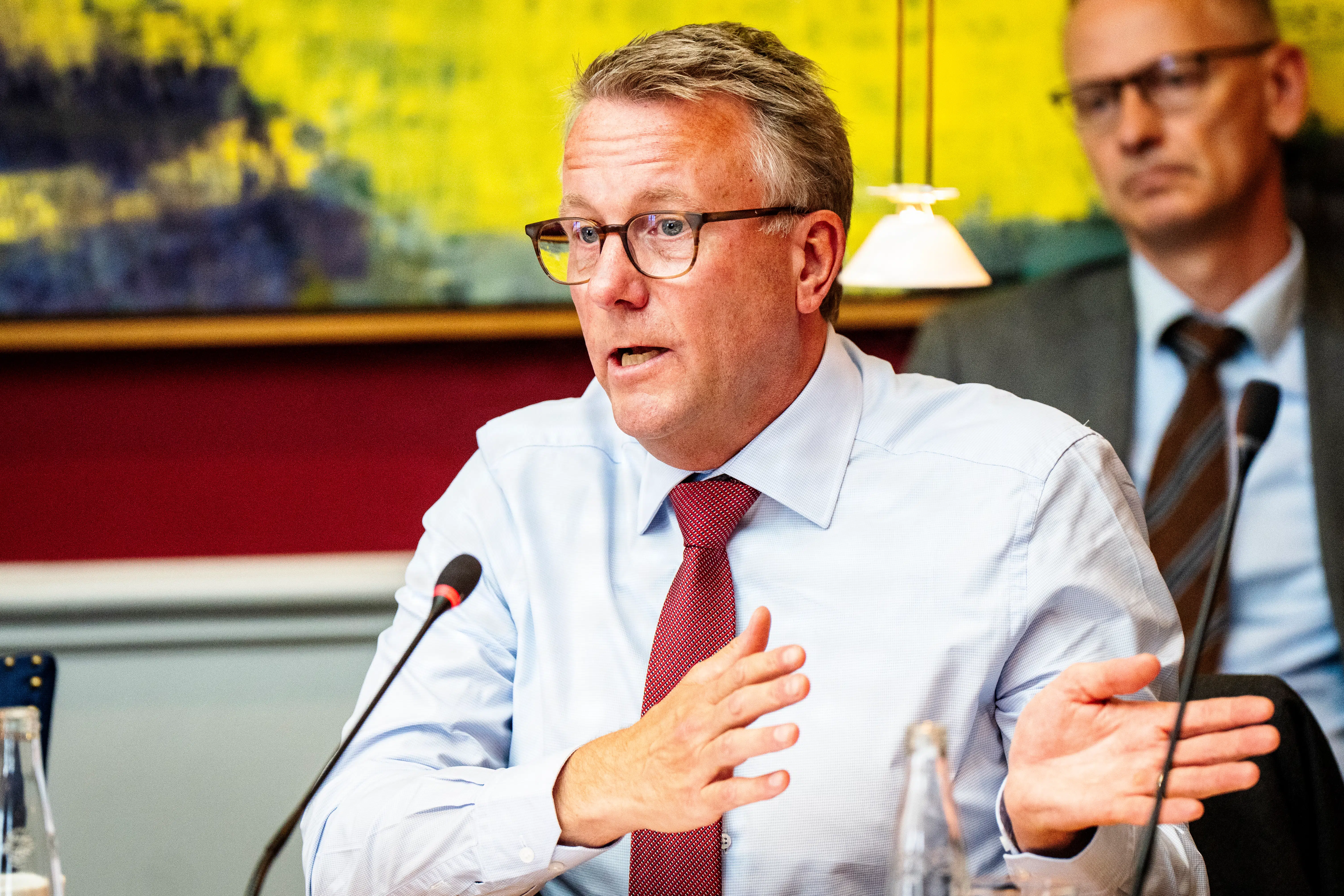 Messerschmidts besynderlige soloulykke giver S vigtige kort på hånden