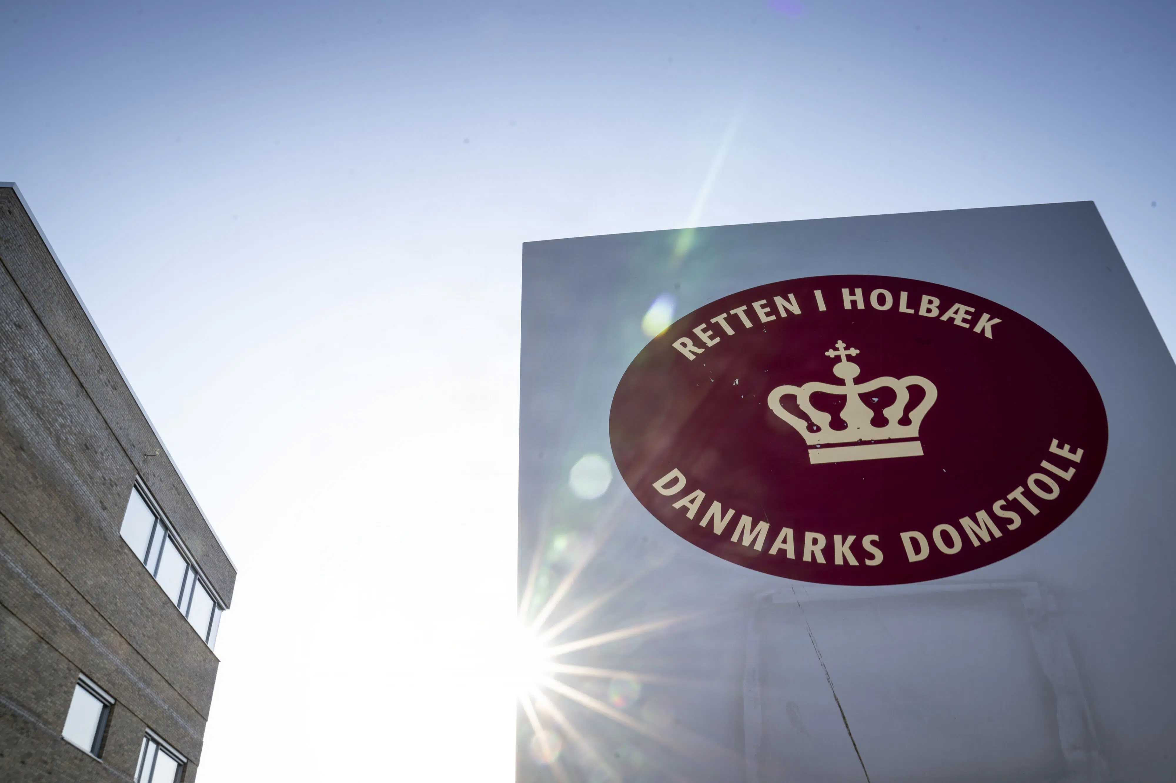 Kvinde tiltalt for narkosmugling føler sig udnyttet af sin datter