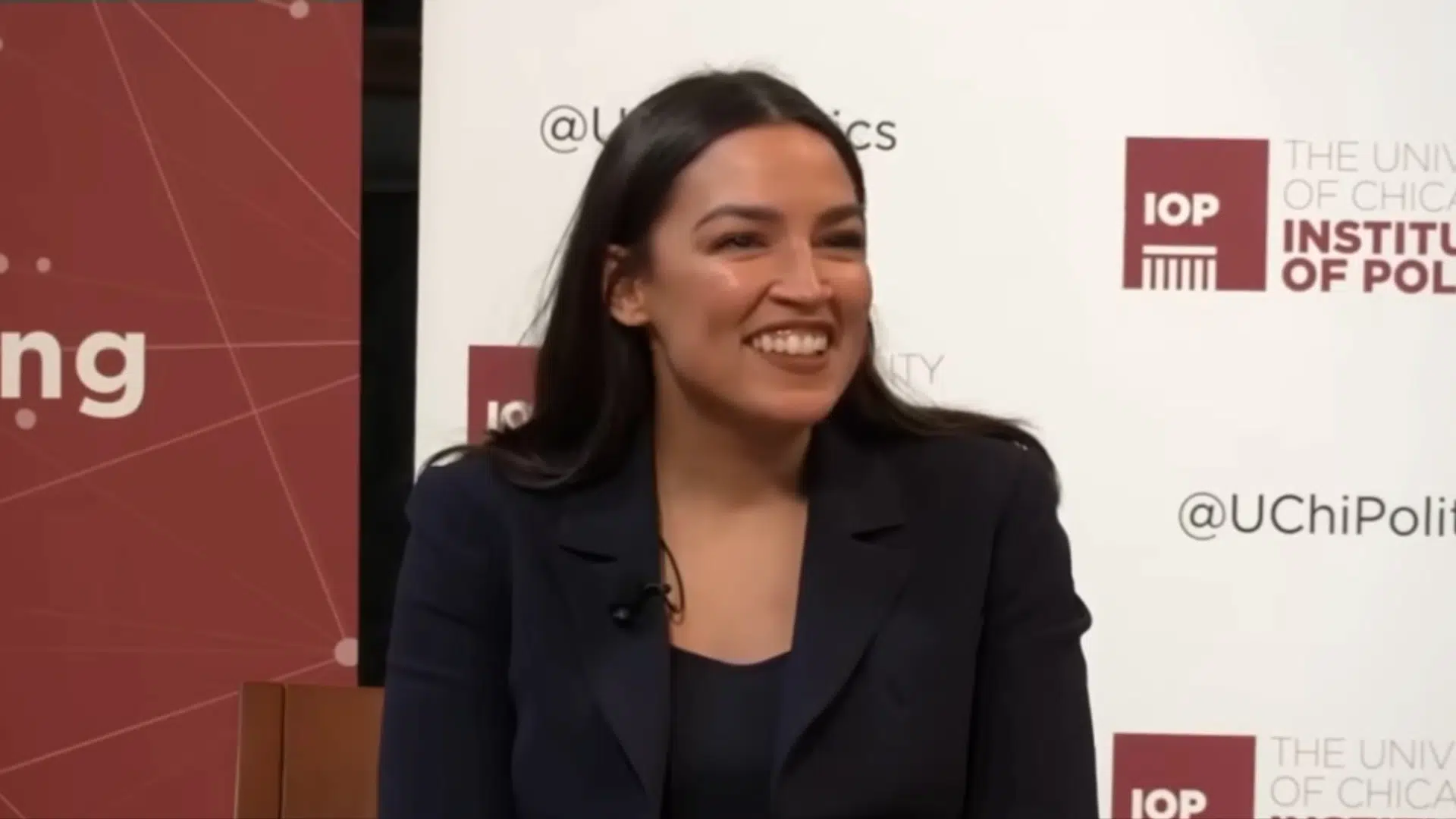 Alexandria Ocasio-Cortez vil kun kæmpe for Det Hvide Hus, hvis hun kan vinde. Nu står hun i et dilemma 