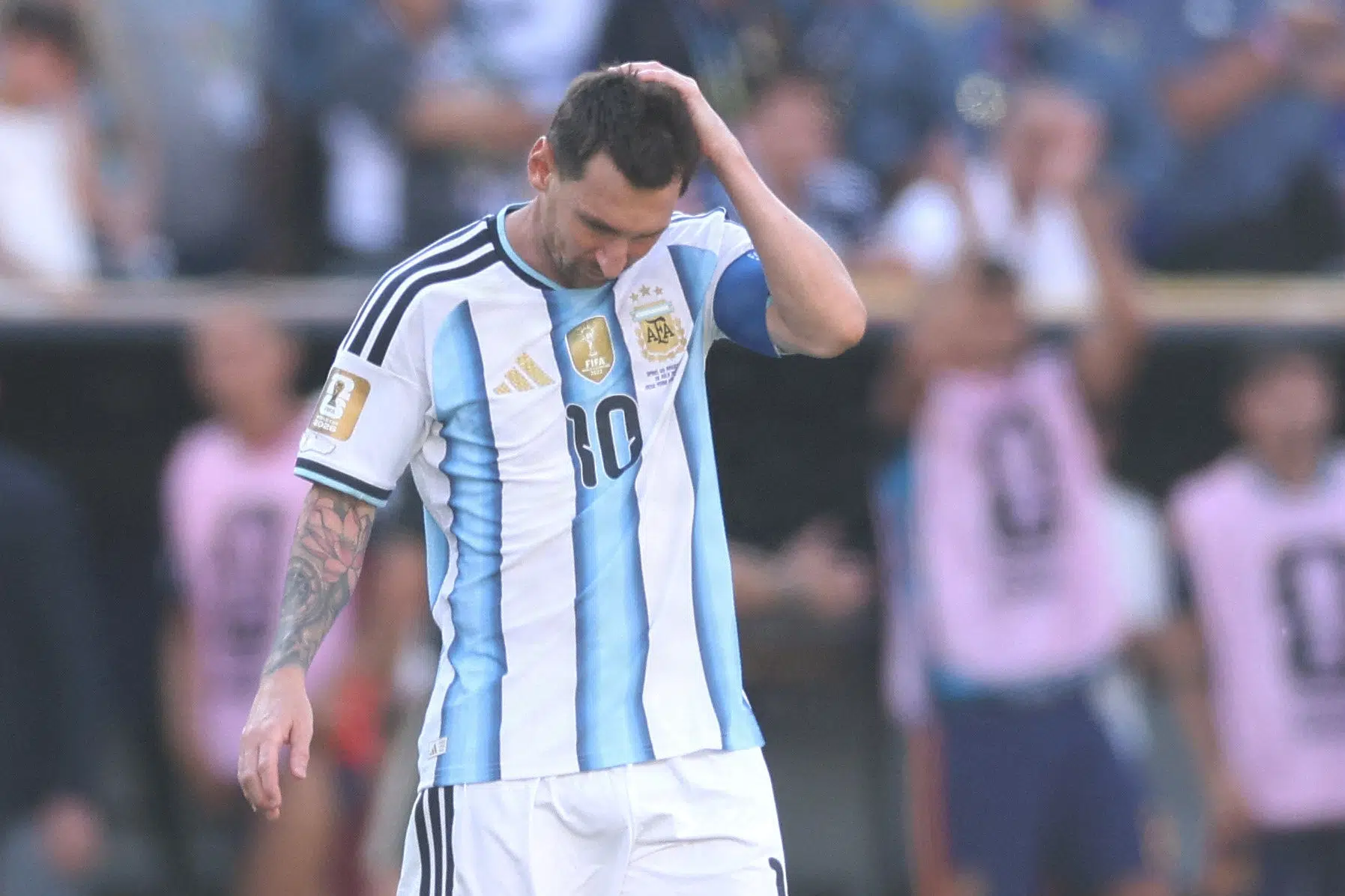 Argentinsk fodboldchef giver Messi tid til beslutning