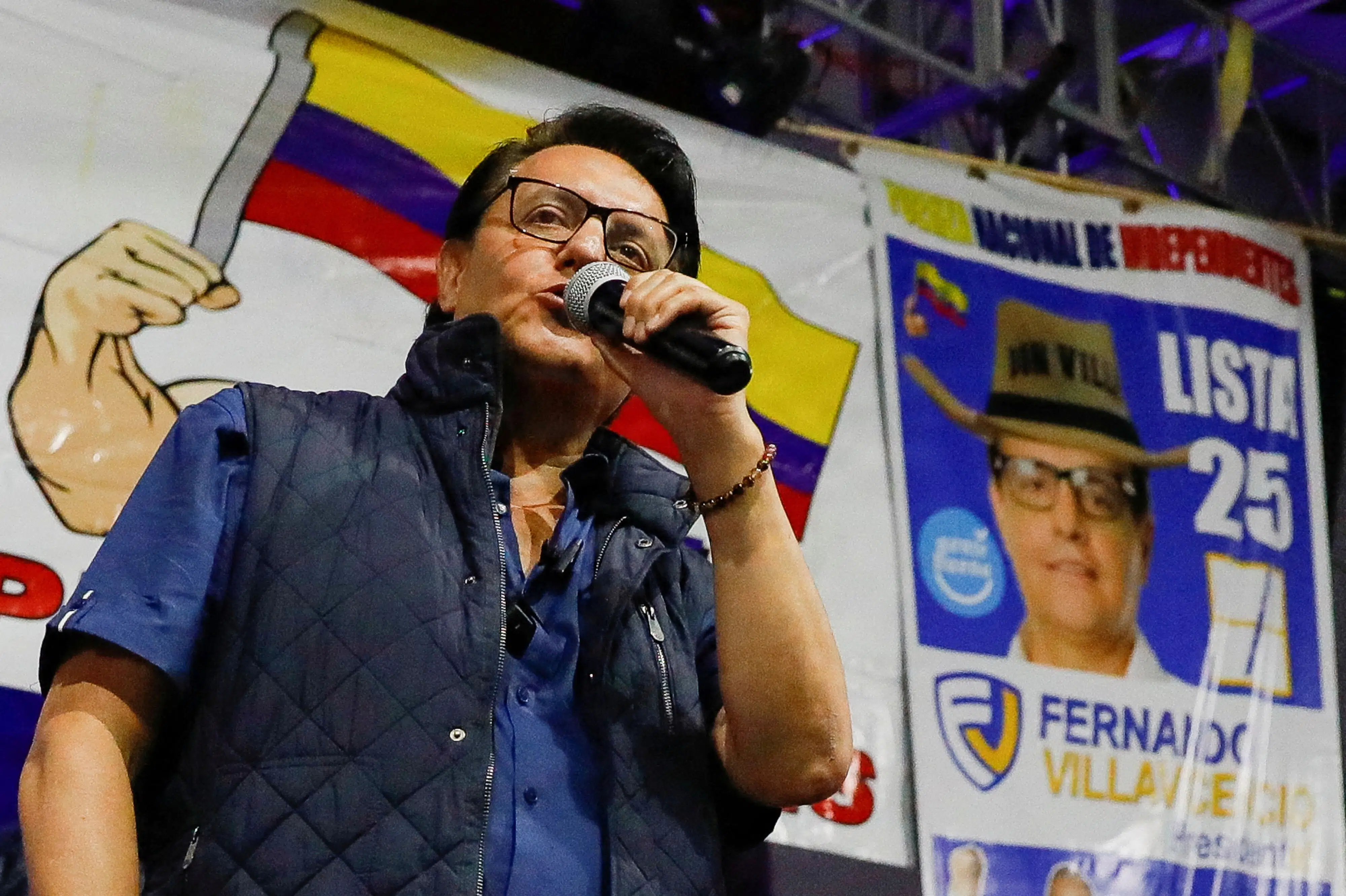 Tidligere minister tiltalt i sag om drab på præsidentkandidat i Ecuador