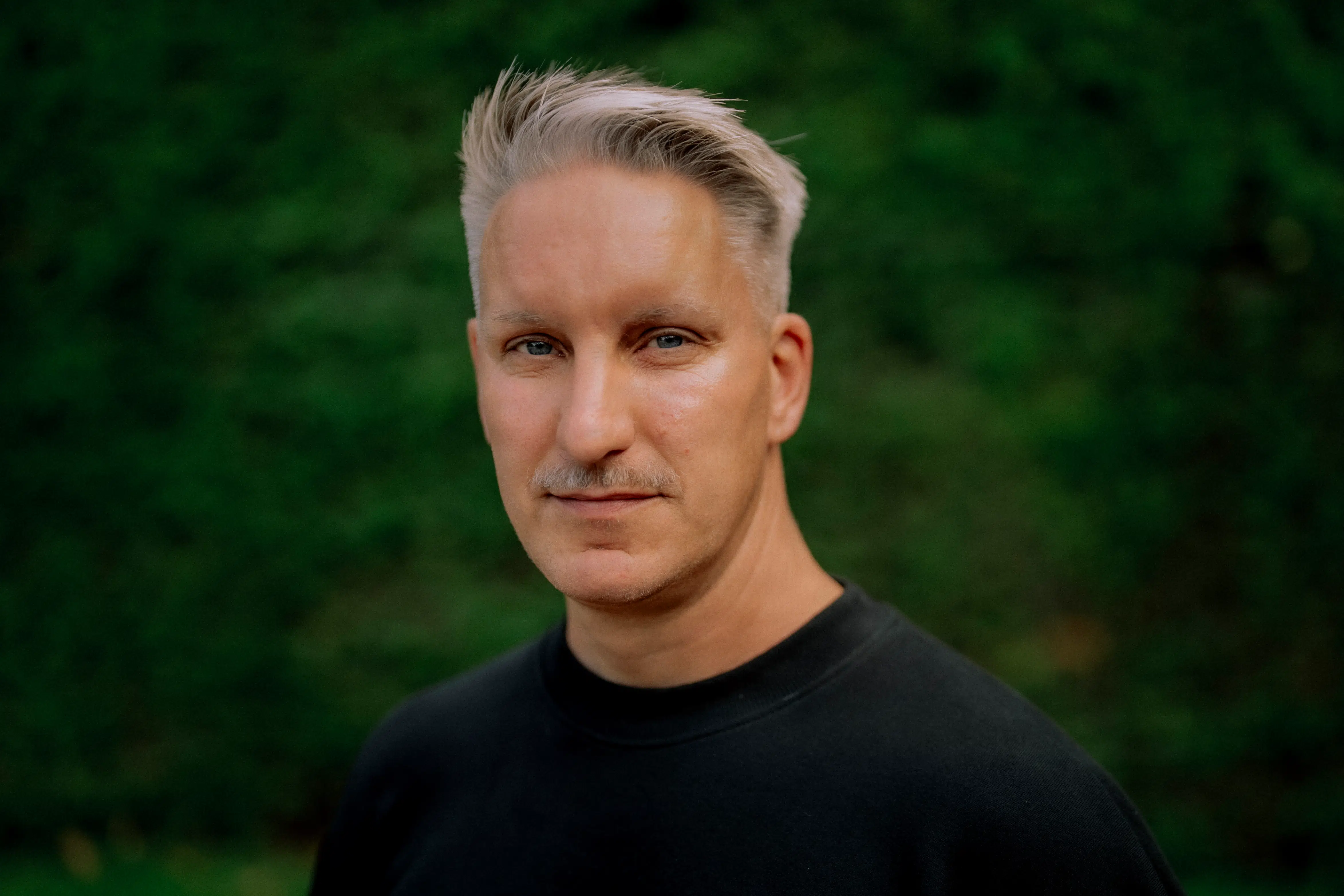 Michael Ehlers er en »lille smule borgerlig« og »tilfældigvis homoseksuel« – og så er han godt træt af at være en del af en kulturkamp