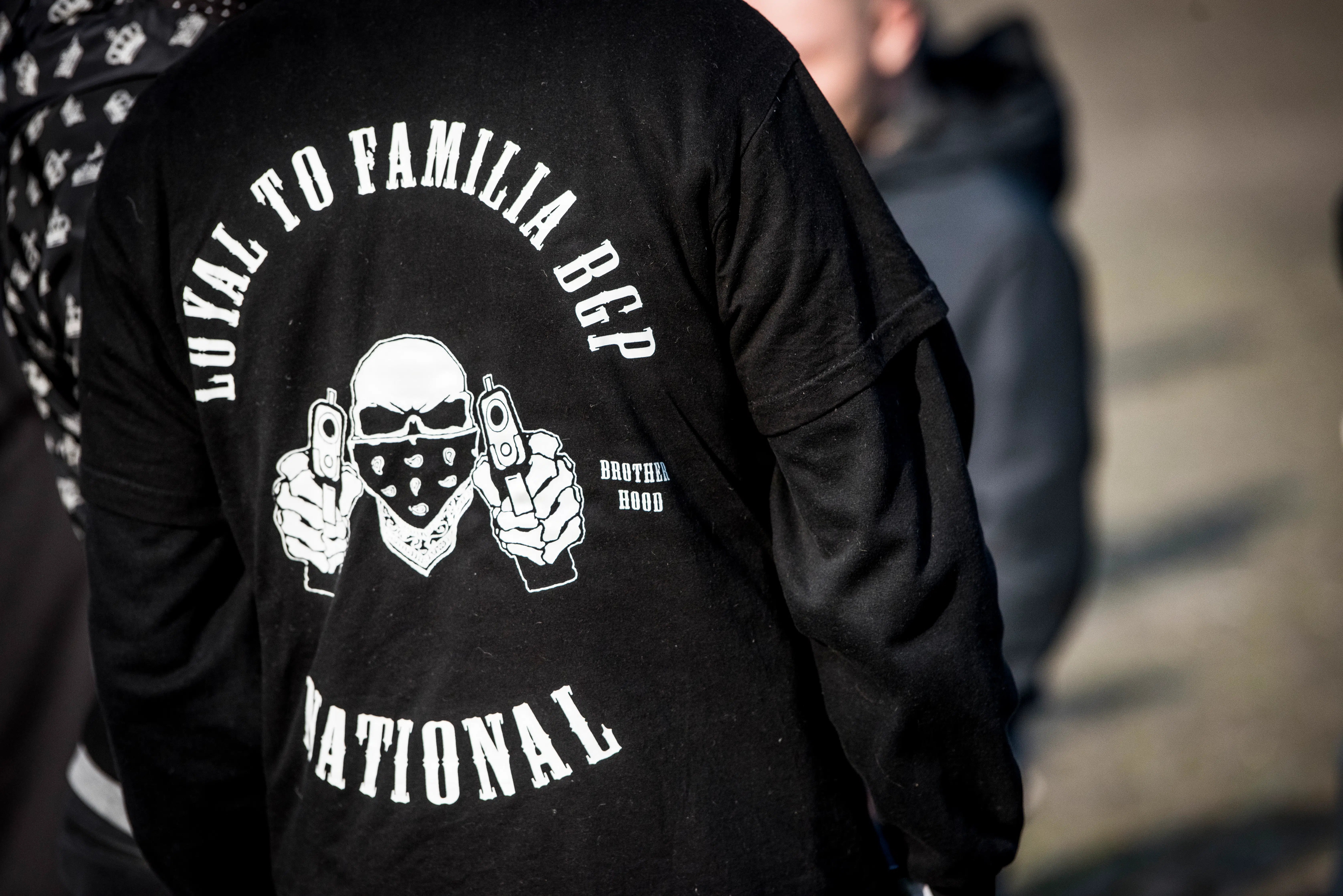 Kriminelle bander rekrutterer børn helt ned til 13 år – men regeringen tager ikke udviklingen alvorligt nok