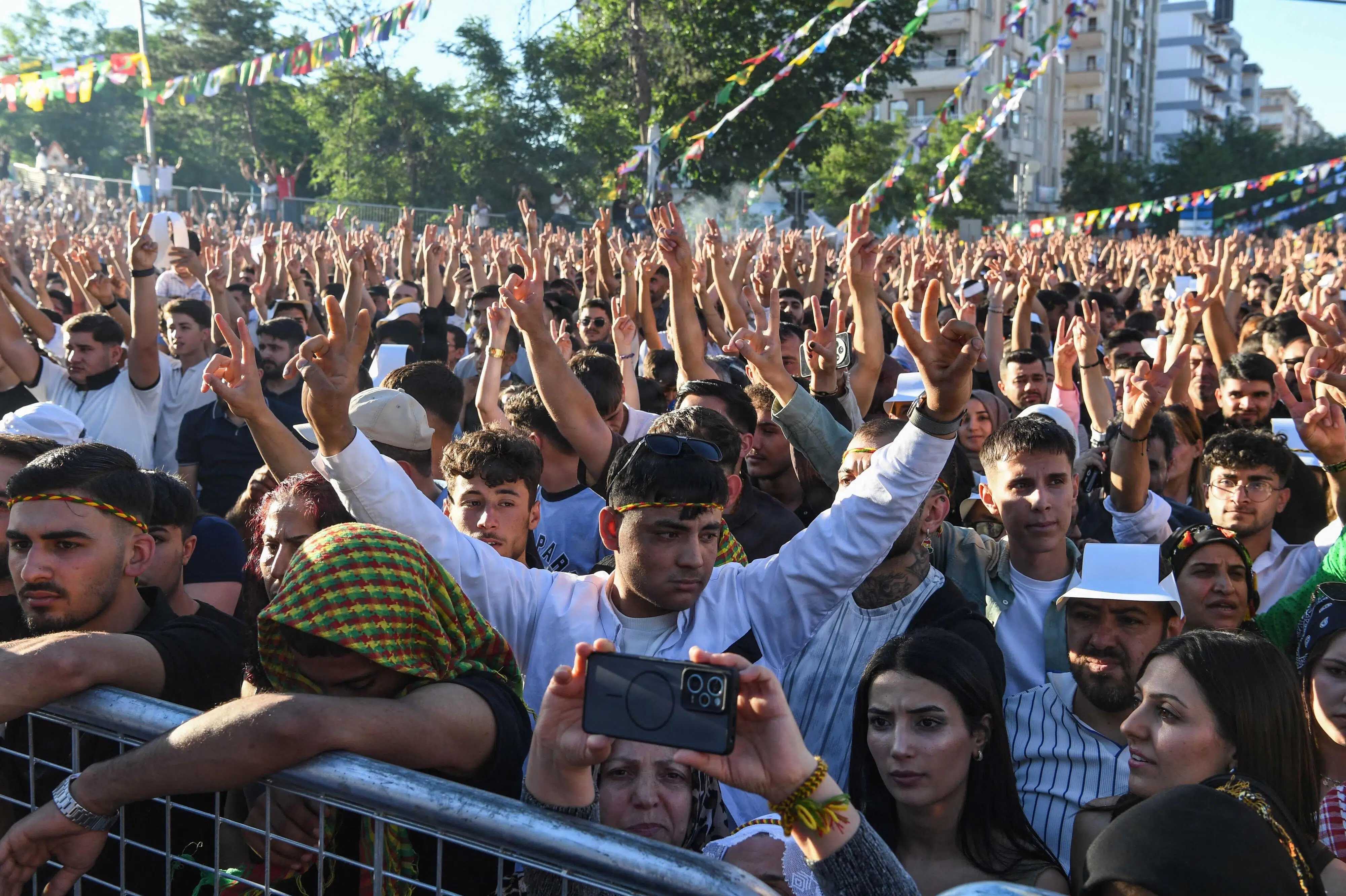 Tyrkiet vedtager historisk lov om amnesti til PKK