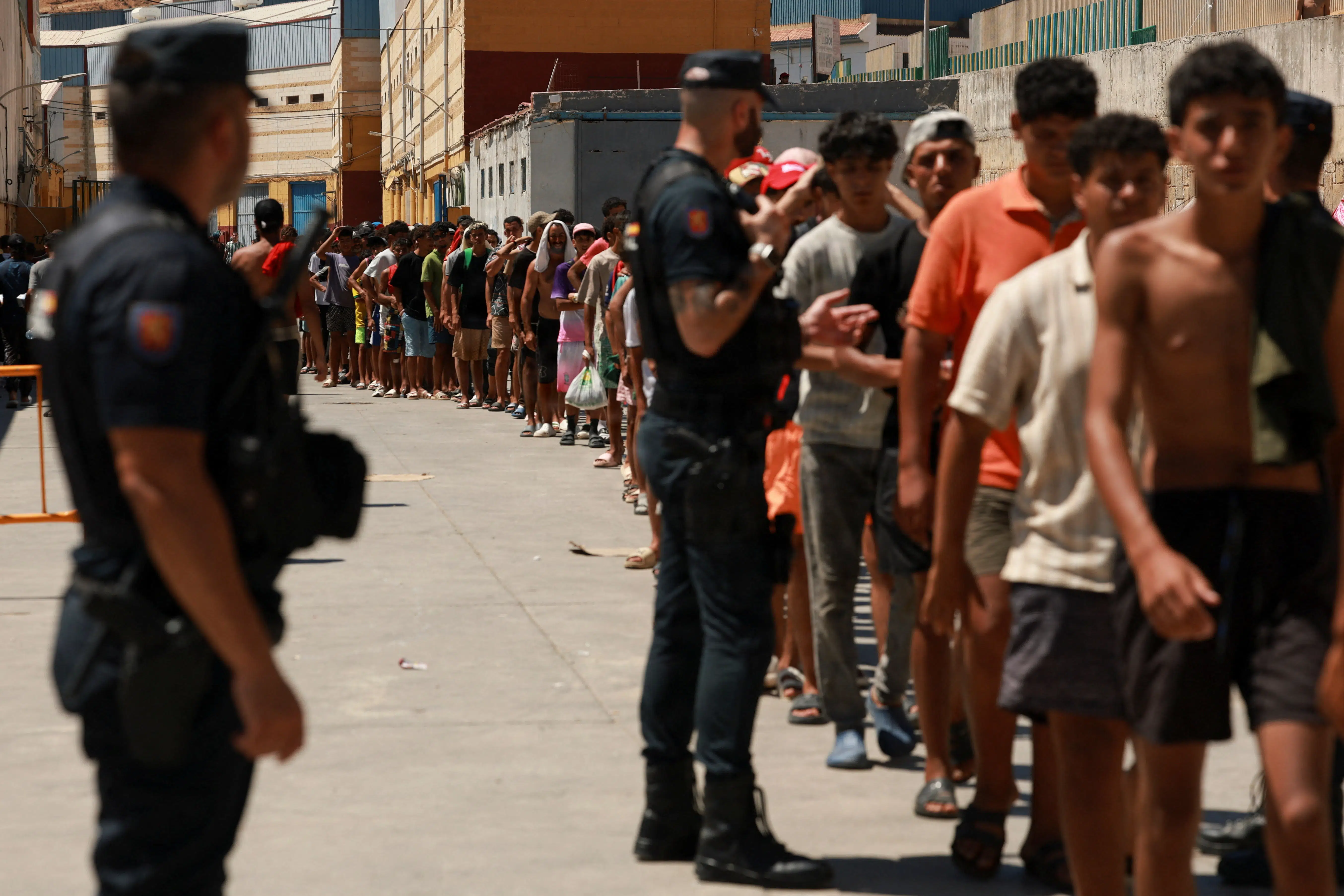 Medie: Omkring 75 migranter nåede Spaniens sydkyst under Ceuta-kaos