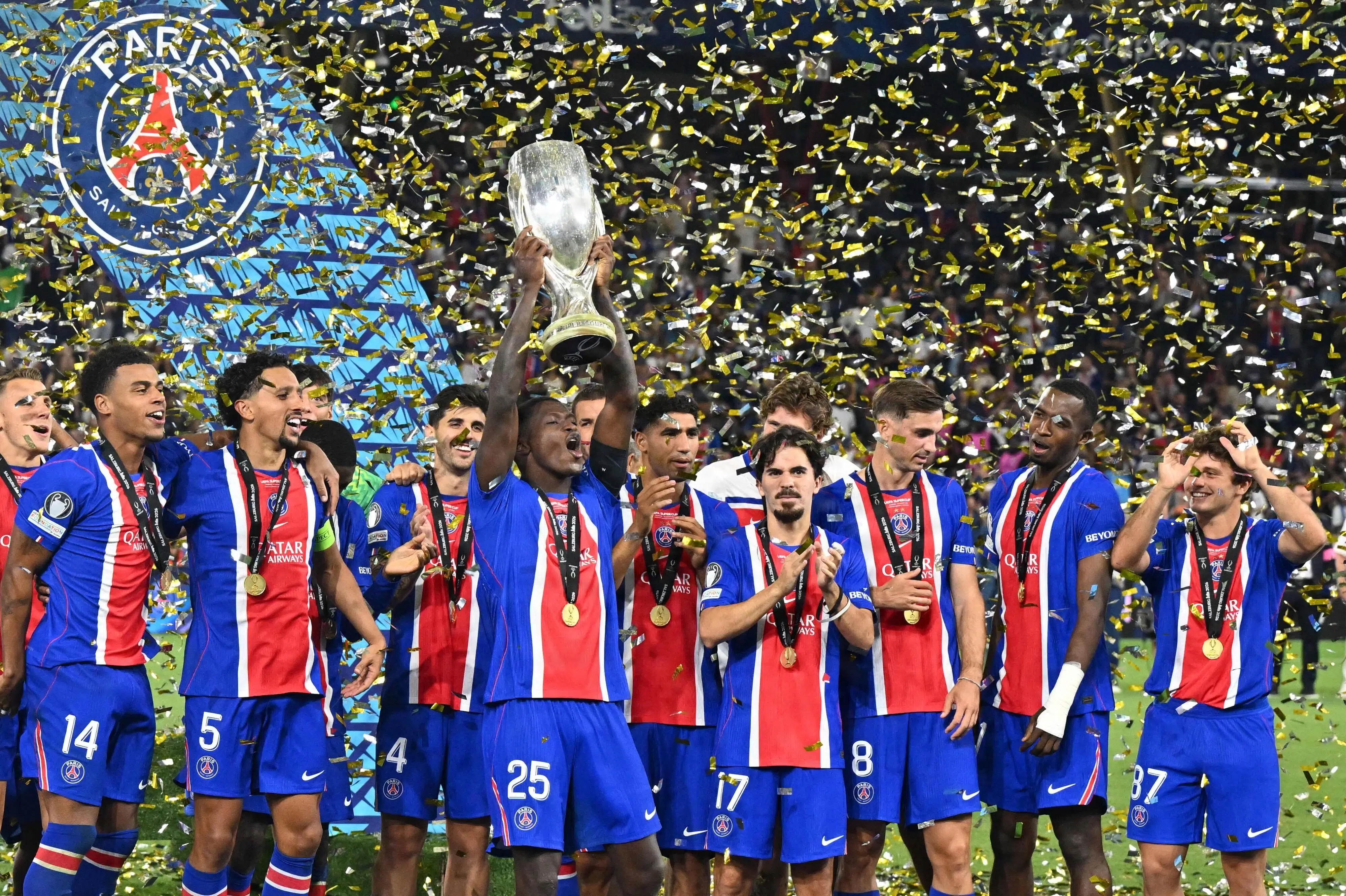 PSG-træner hylder spillere efter svær forberedelse til Super Cup