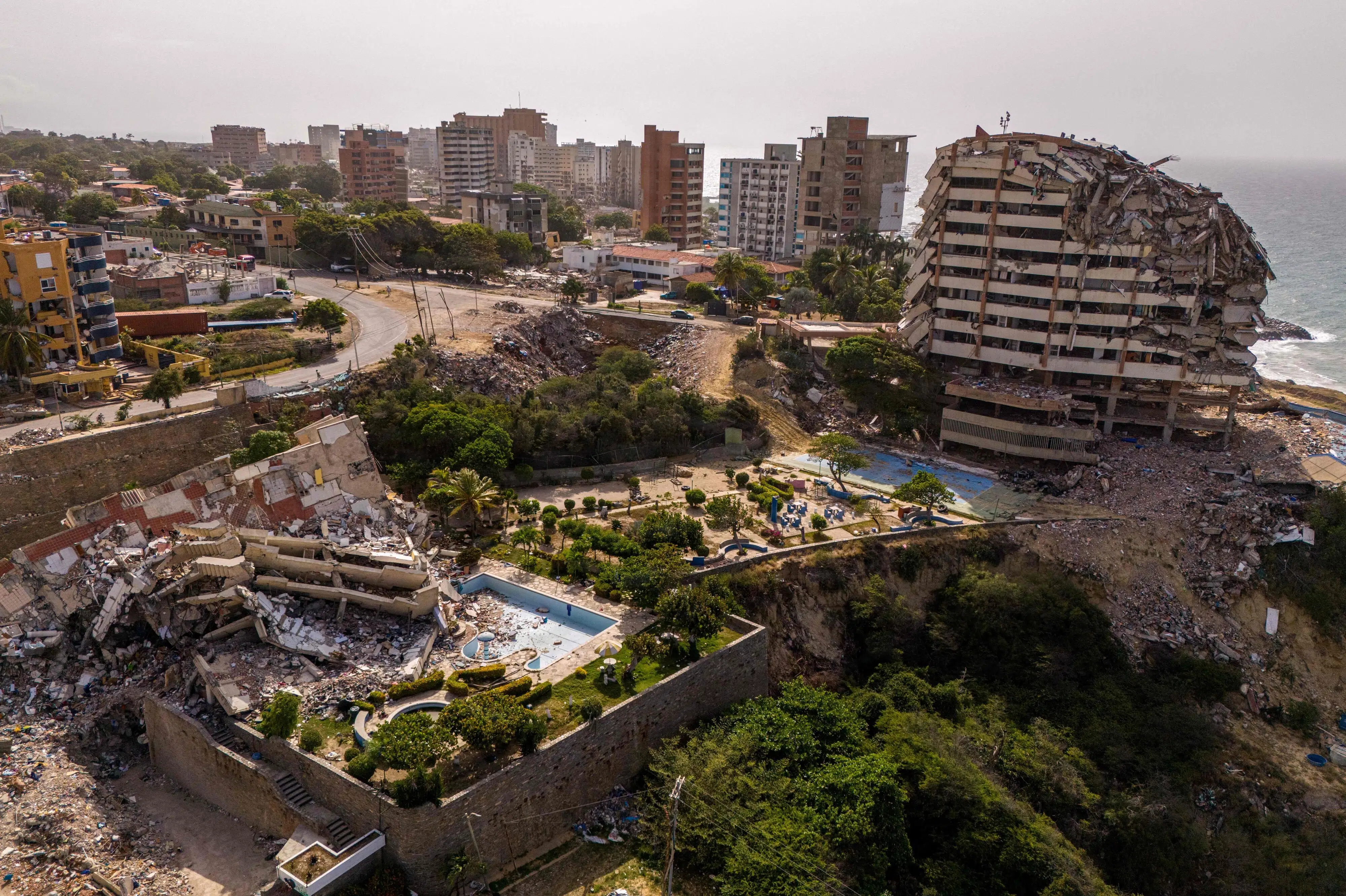 Venezuelan deportees' families demand apology after earthquake deaths