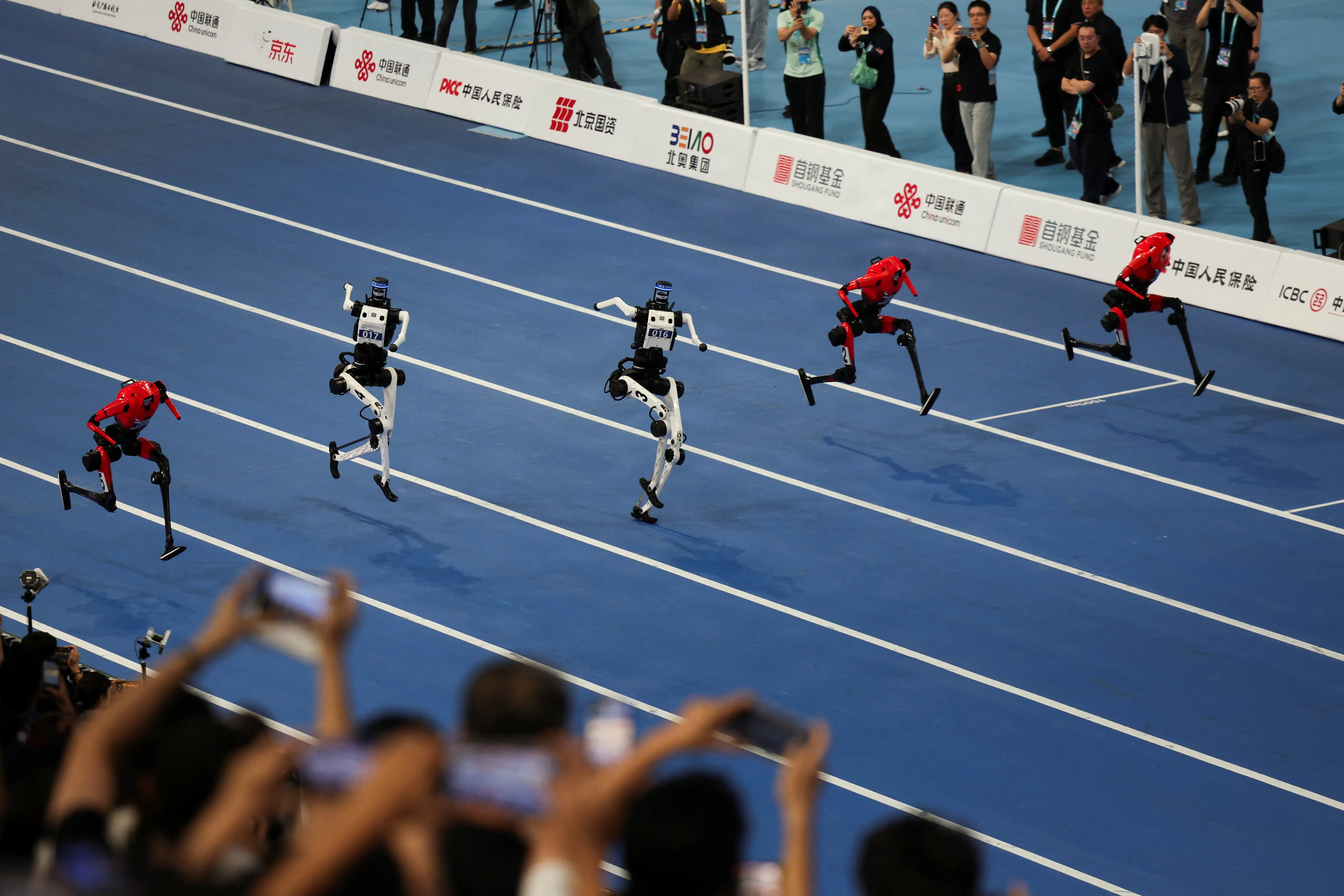 Chinese robot breaks Usain Bolt's record, but a dangerous threat lurks beneath