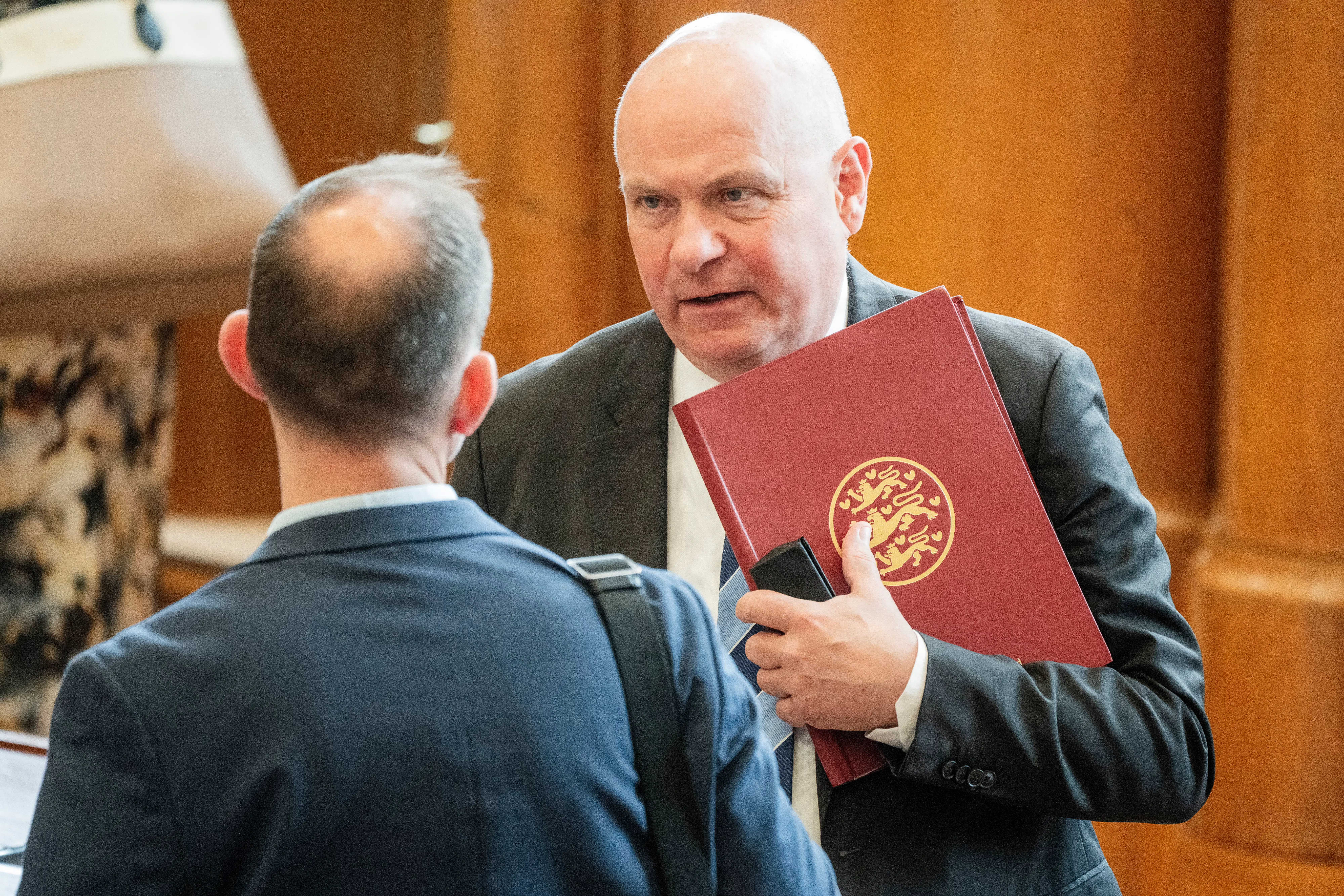 “Disloyal” and acting like a protest party: Venstre’s internal rift widens
