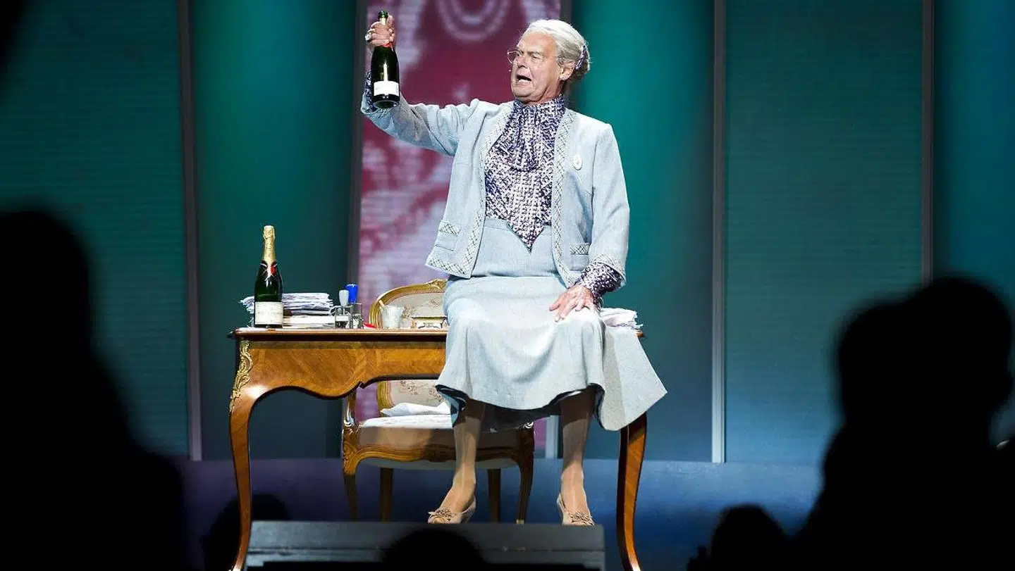 Ulf Pilgaard - her i rollen som dronning Margrethe - tager i år sin sidste tørn i Cirkusrevyen efter 40 sæsoner.