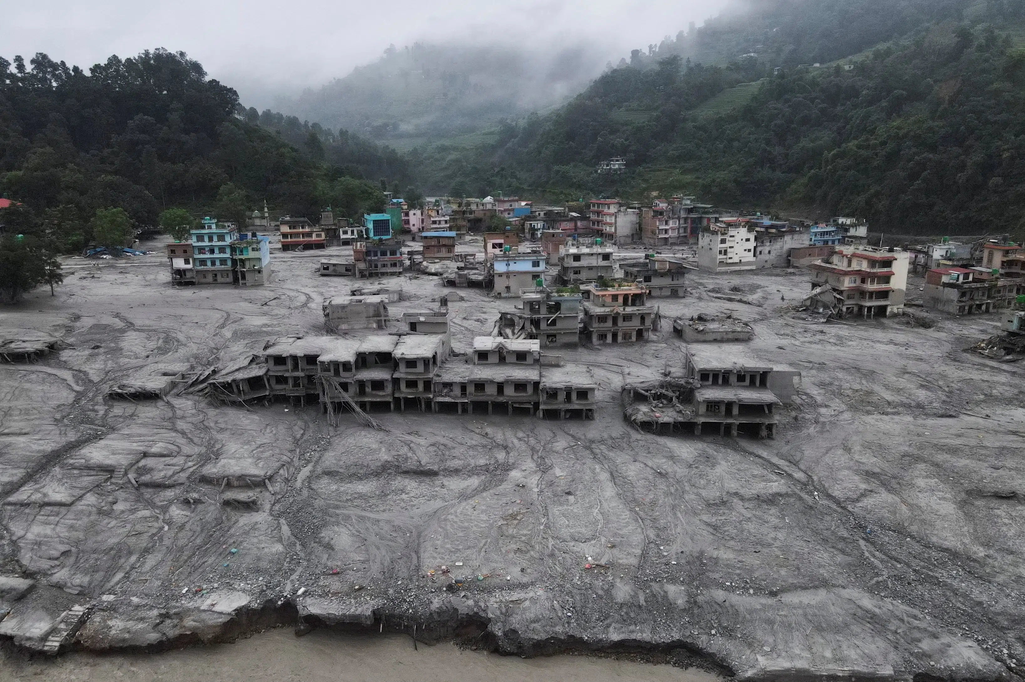Nepal seeks foreign expertise after deadly floods