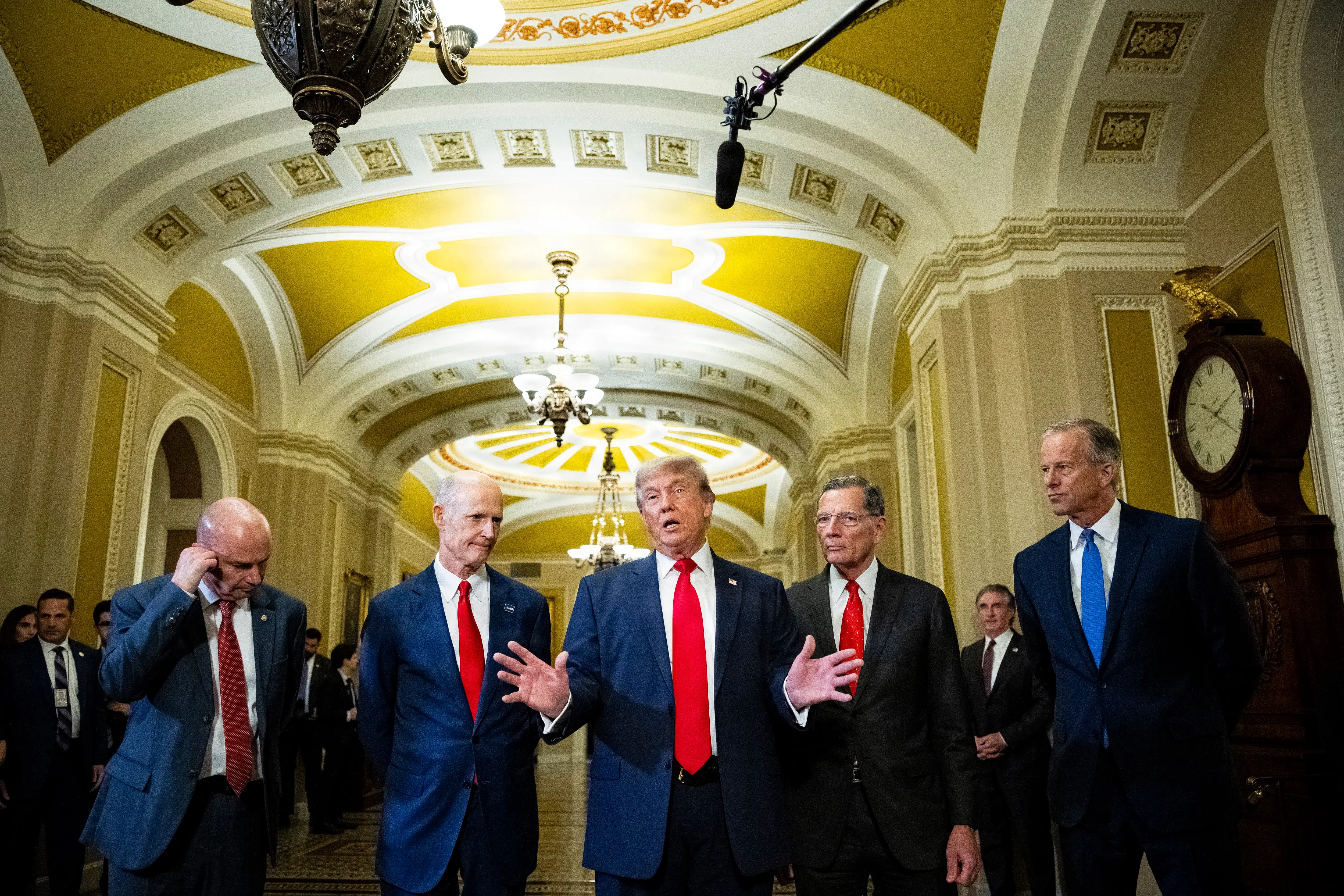 Where Are Republican Politicians When Democracy Needs Them?