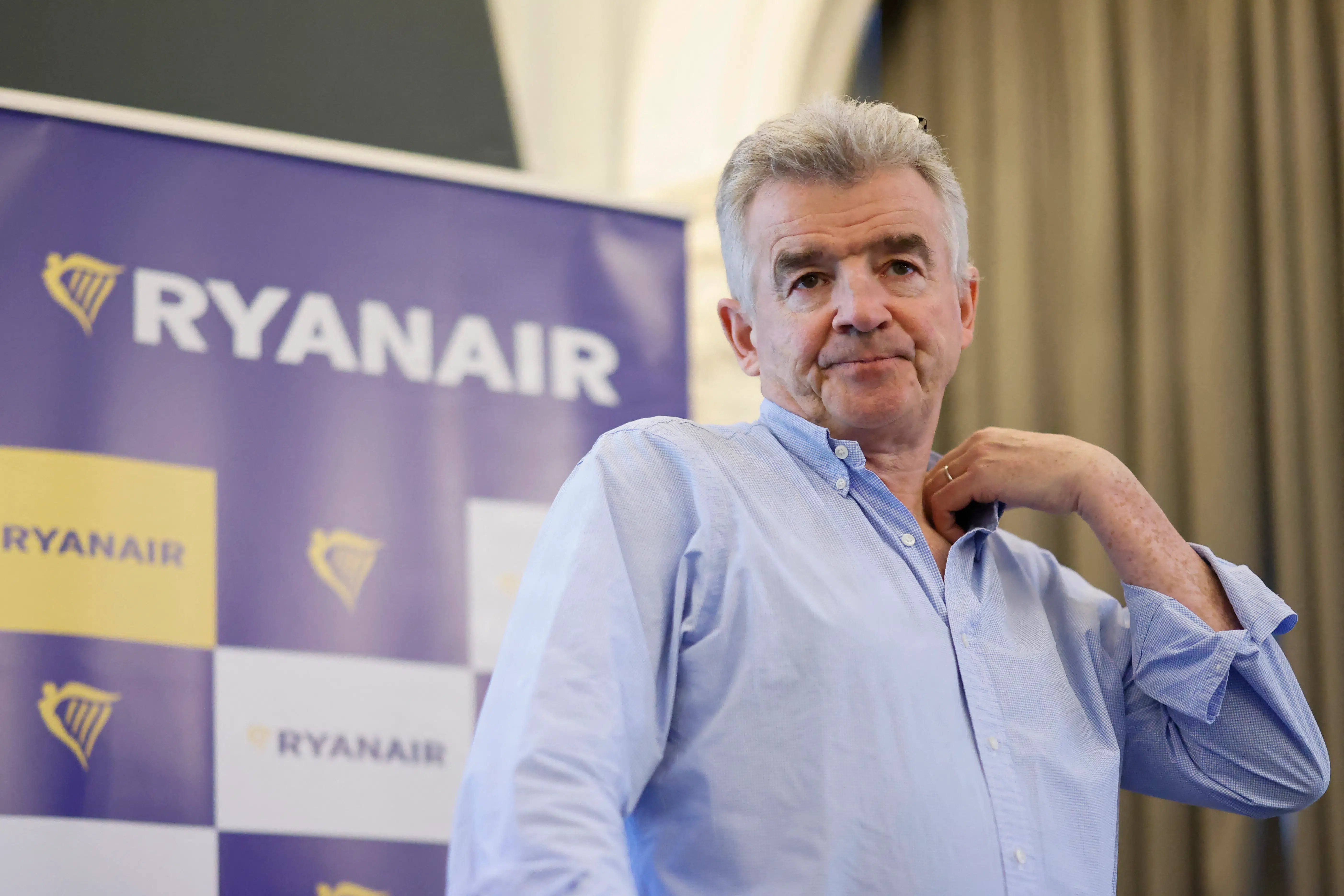 Ryanair-investorer i oprør over milliardløn til topchef
