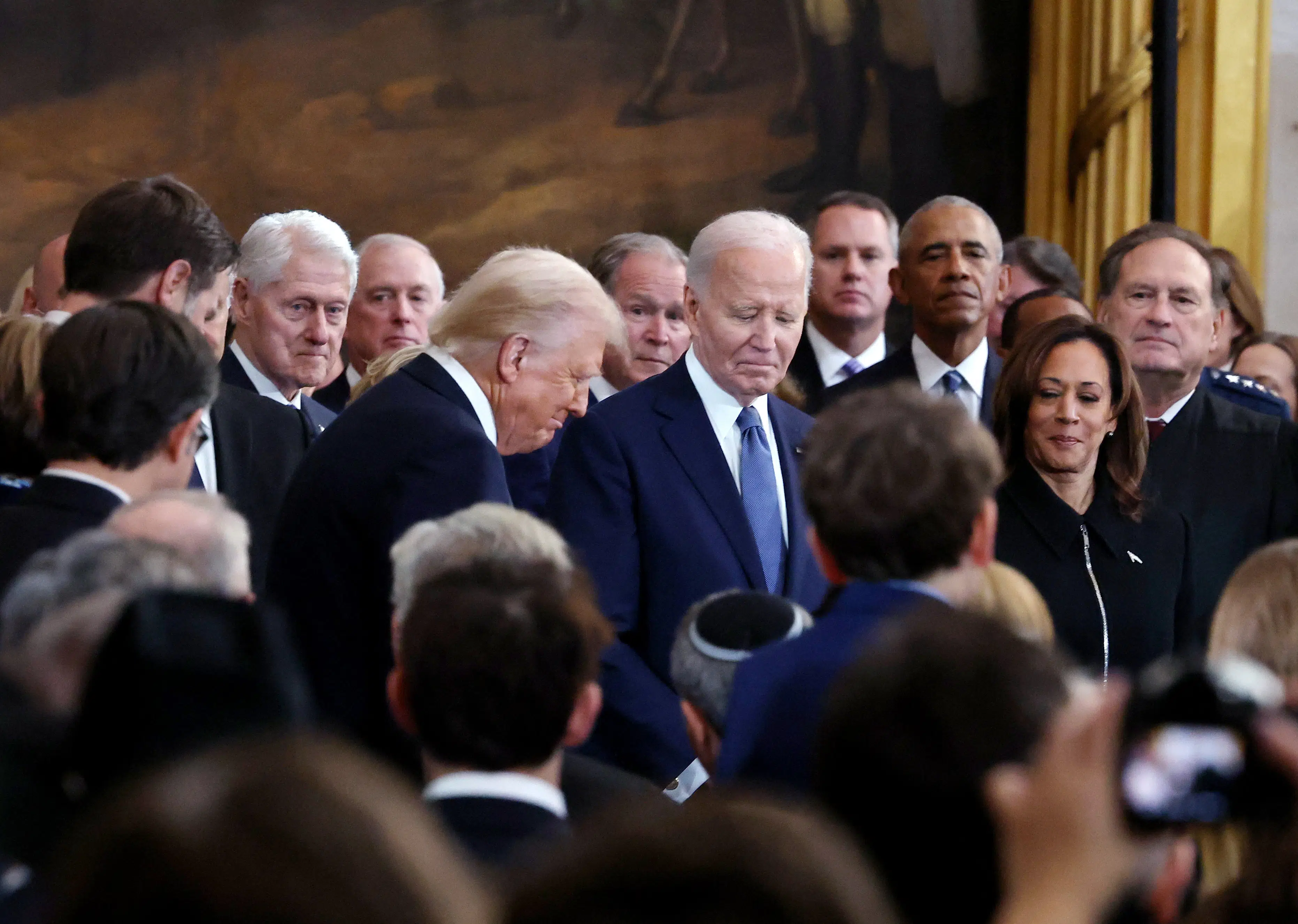 Ligheden mellem Bush og Trump er slående. Måske afslører historien ligefrem, hvem der vinder valget i USA