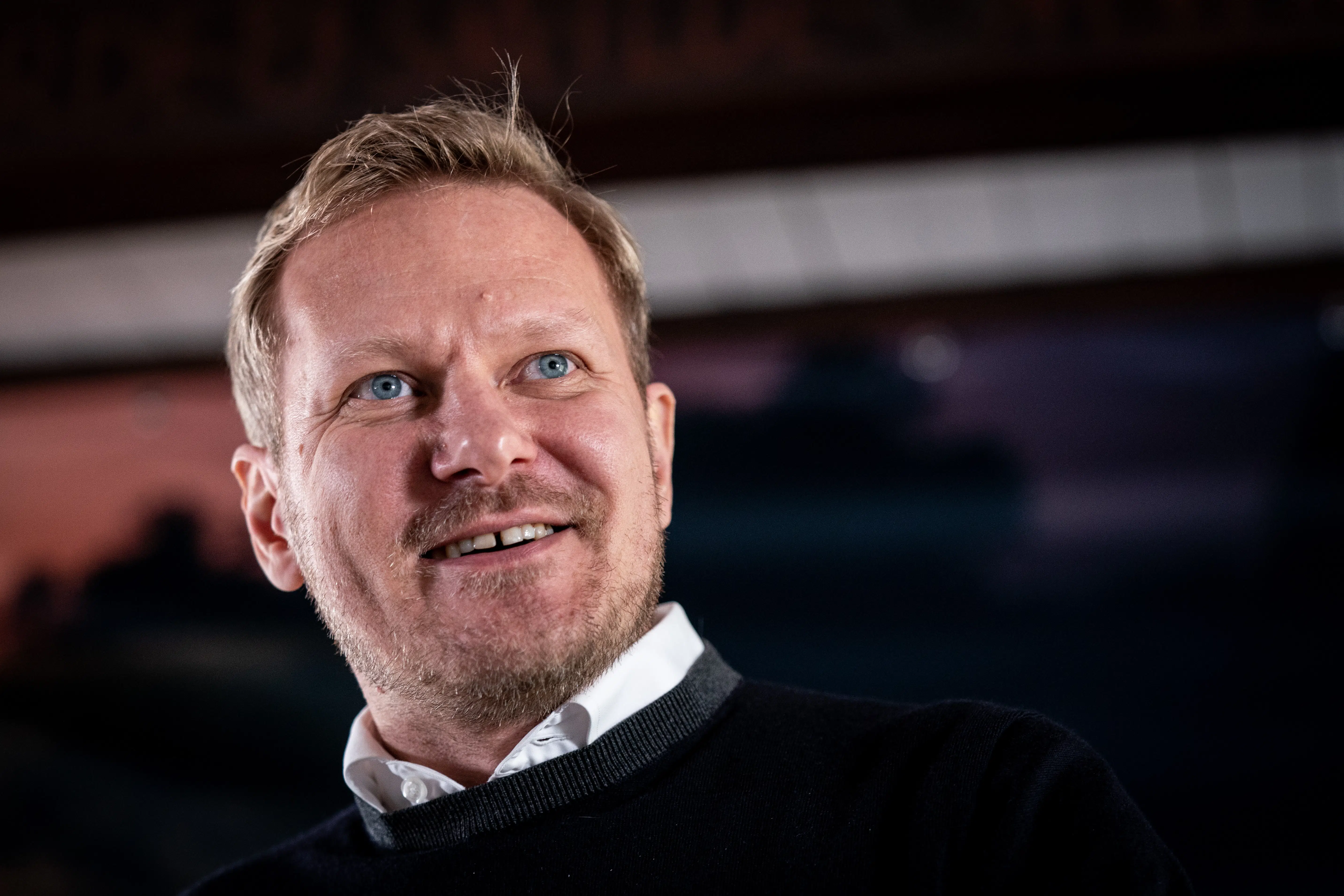 Kasper Holtens farvel: Det Kongelige skal være mere af et hurlumhejhus