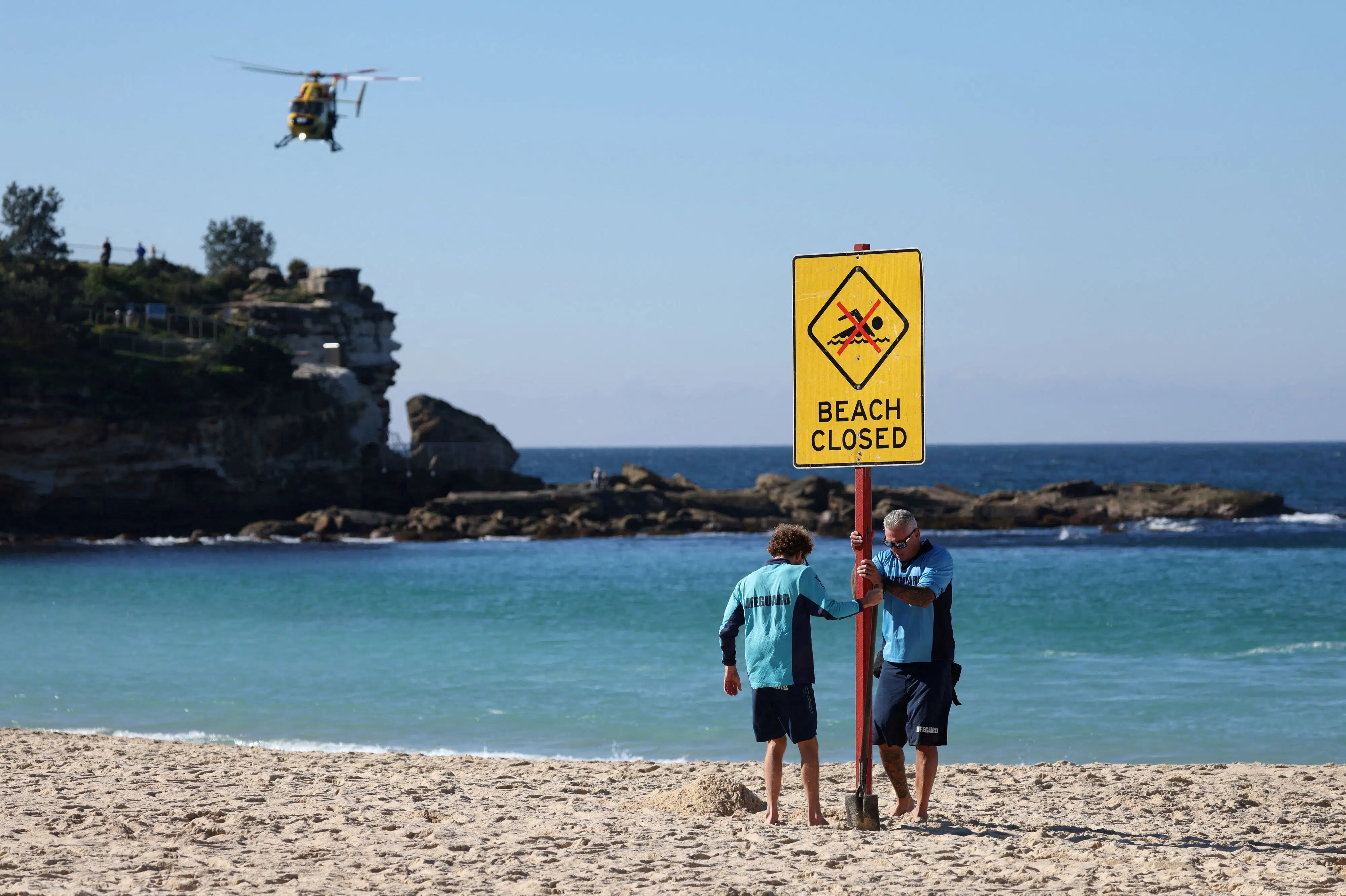 Mand mister livet i hajangreb ved Australiens vestkyst