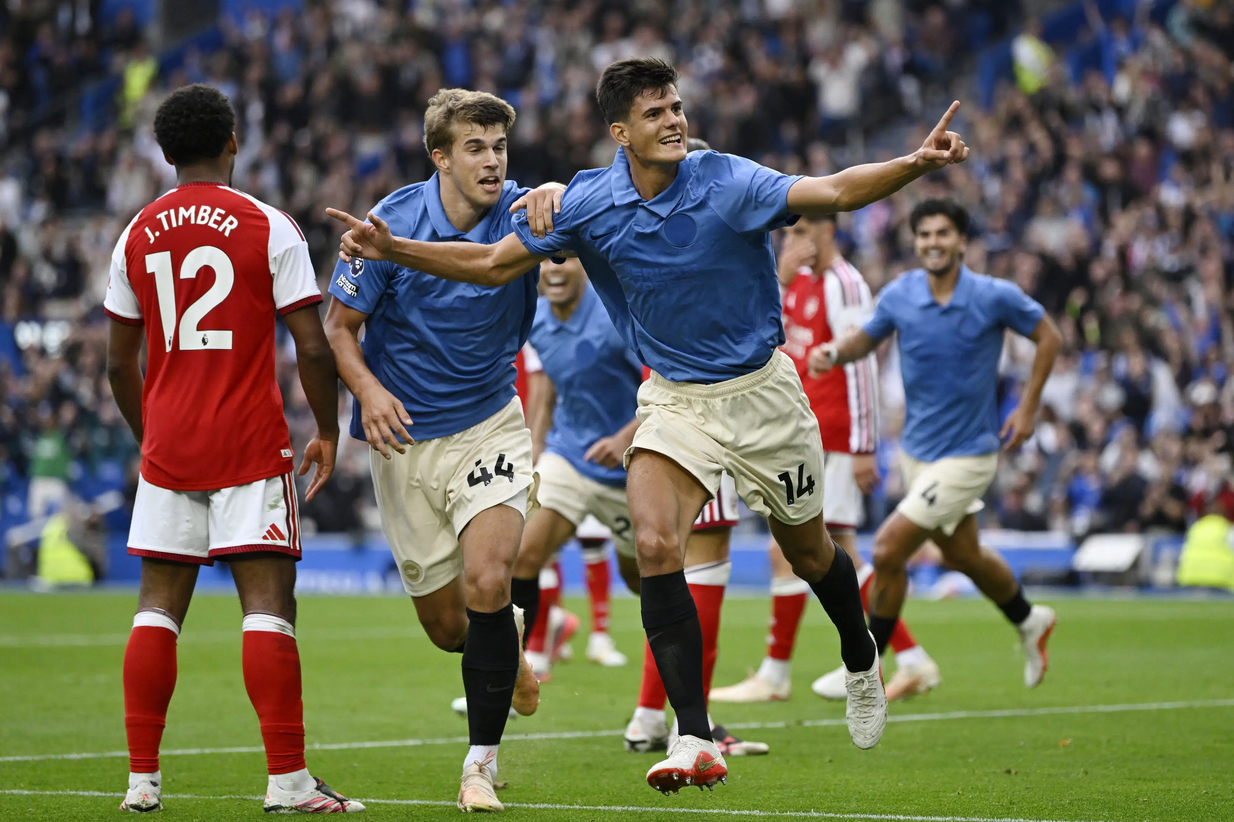 Brighton tæver Arsenal og bryder mestrenes sejrsstime