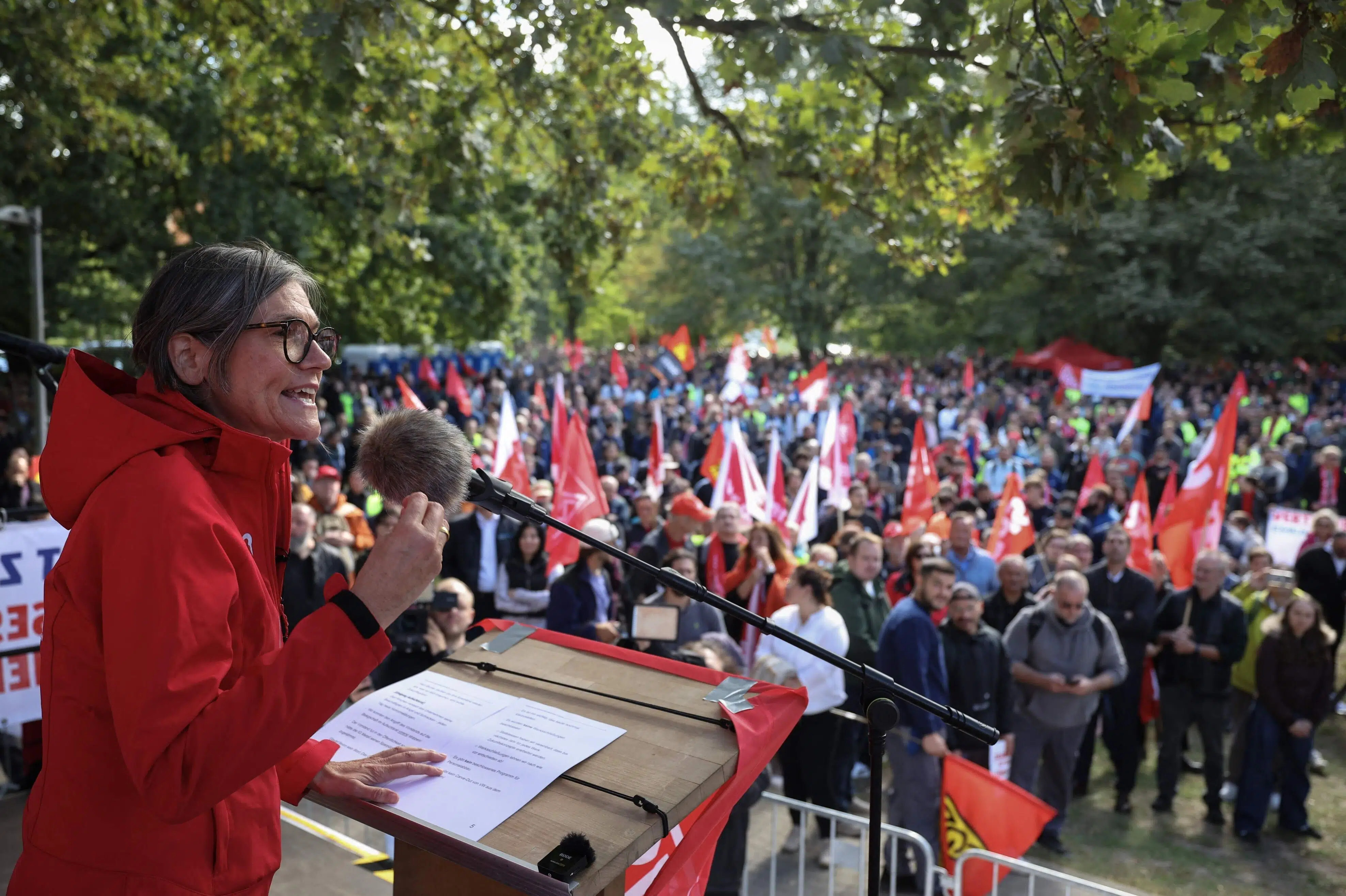 180.000 deltog i protester mod den tyske bilindustri