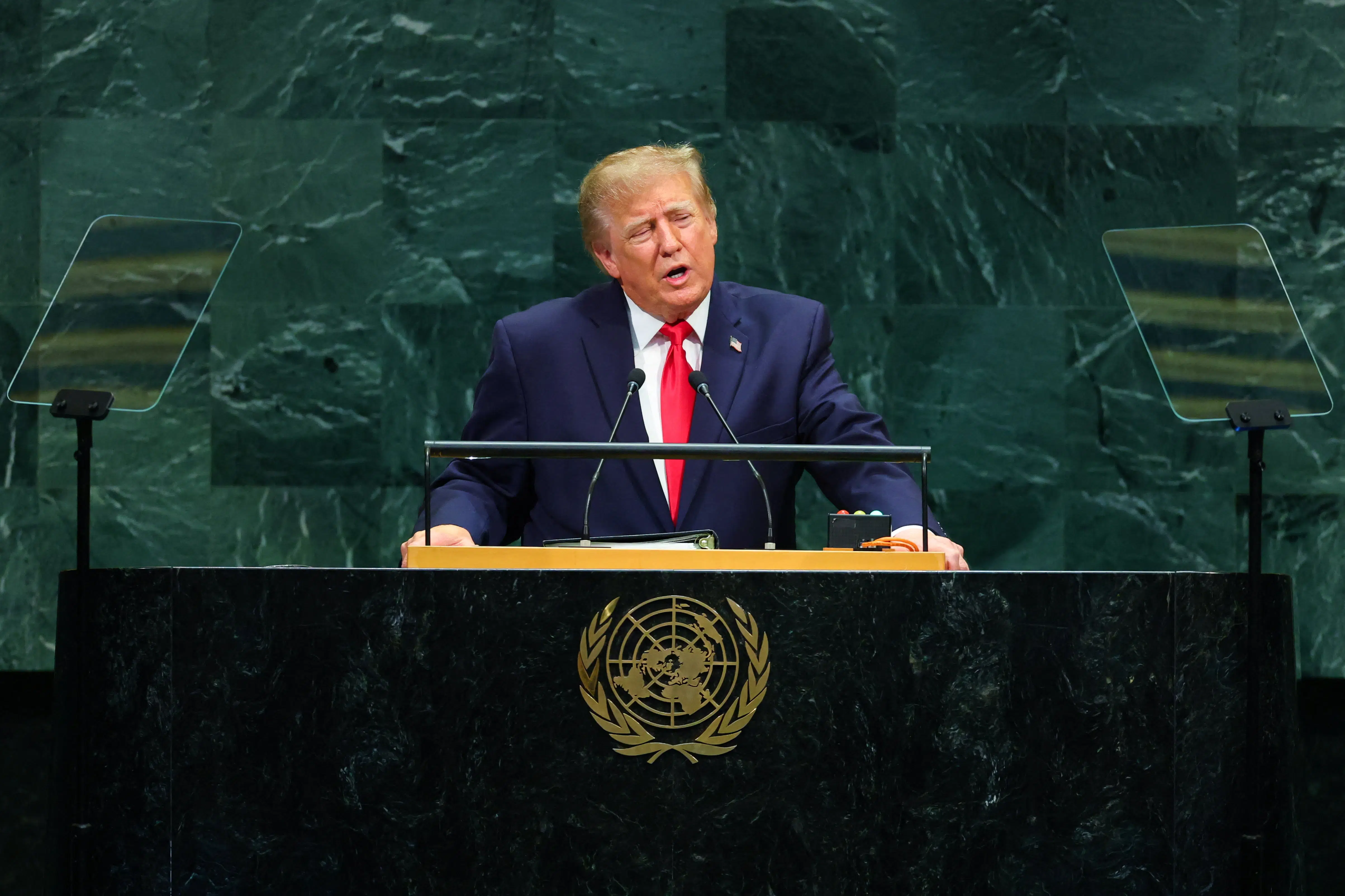 Trump storroser Danmark og Grønland ved tale i FN – bekræfter to nye baser i Grønland