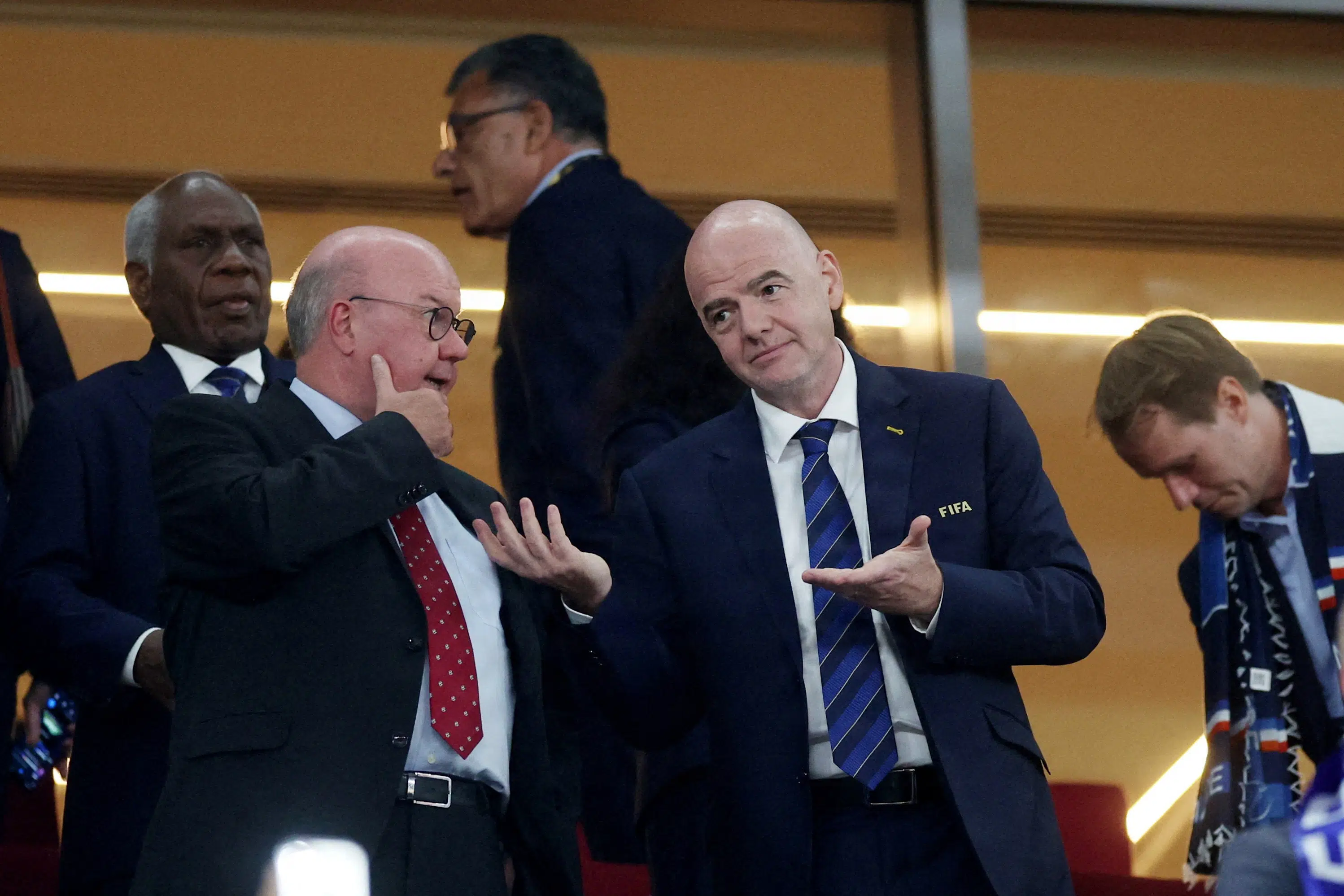 DBU-formand holder fast trods Infantino-brev: Tillid er væk