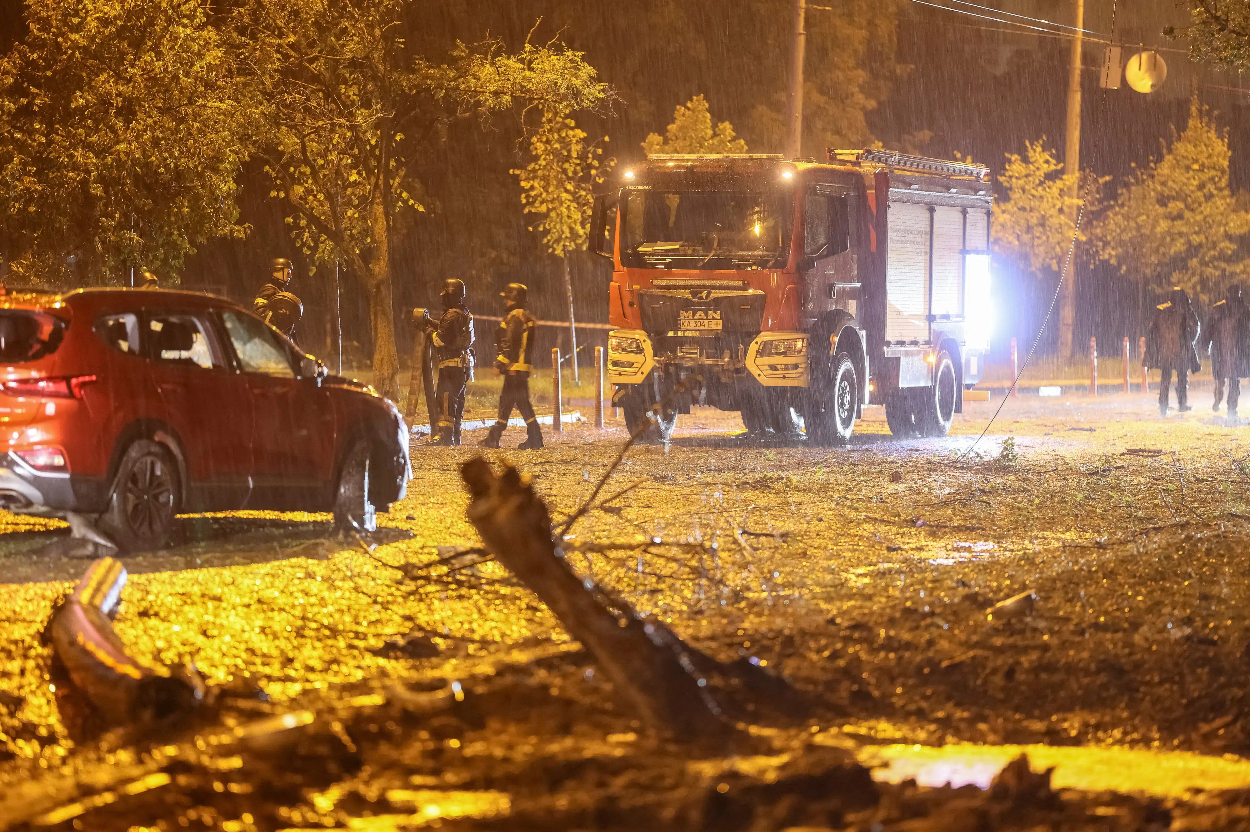 Kyiv melder to personer dræbt i natligt missilangreb