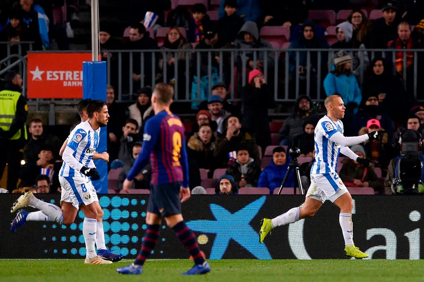 Martin Braithwaite fejrer sin scoring på Camp Nou mod FC Barcelona for godt et år siden.