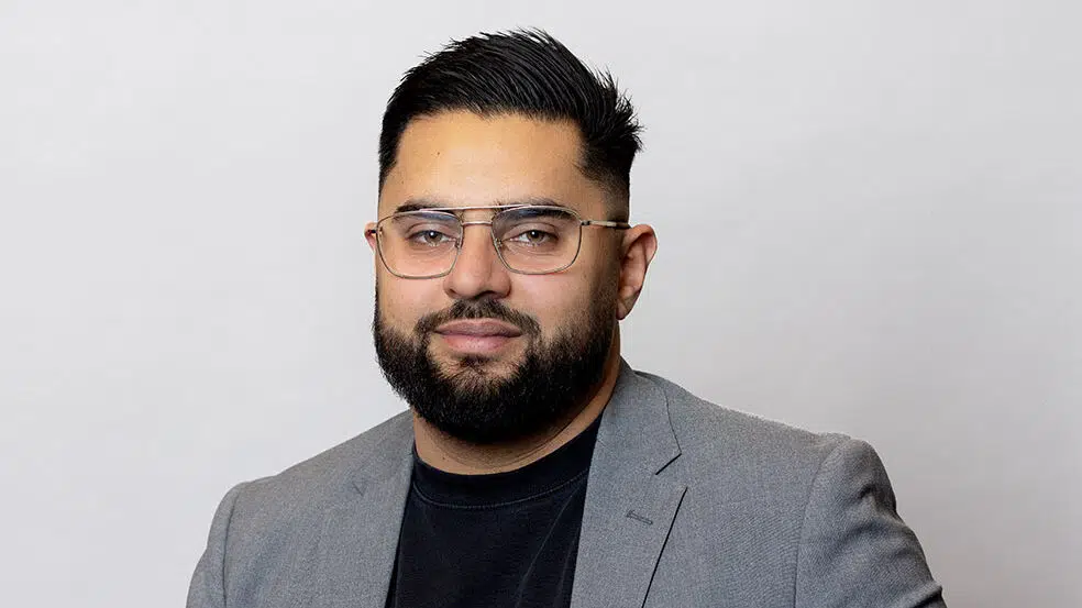 Politikere fra begge fløje måber over »sindssyge« udtalelser fra Frie Grønnes nye mand. Talte varmt for arrangerede ægteskaber
