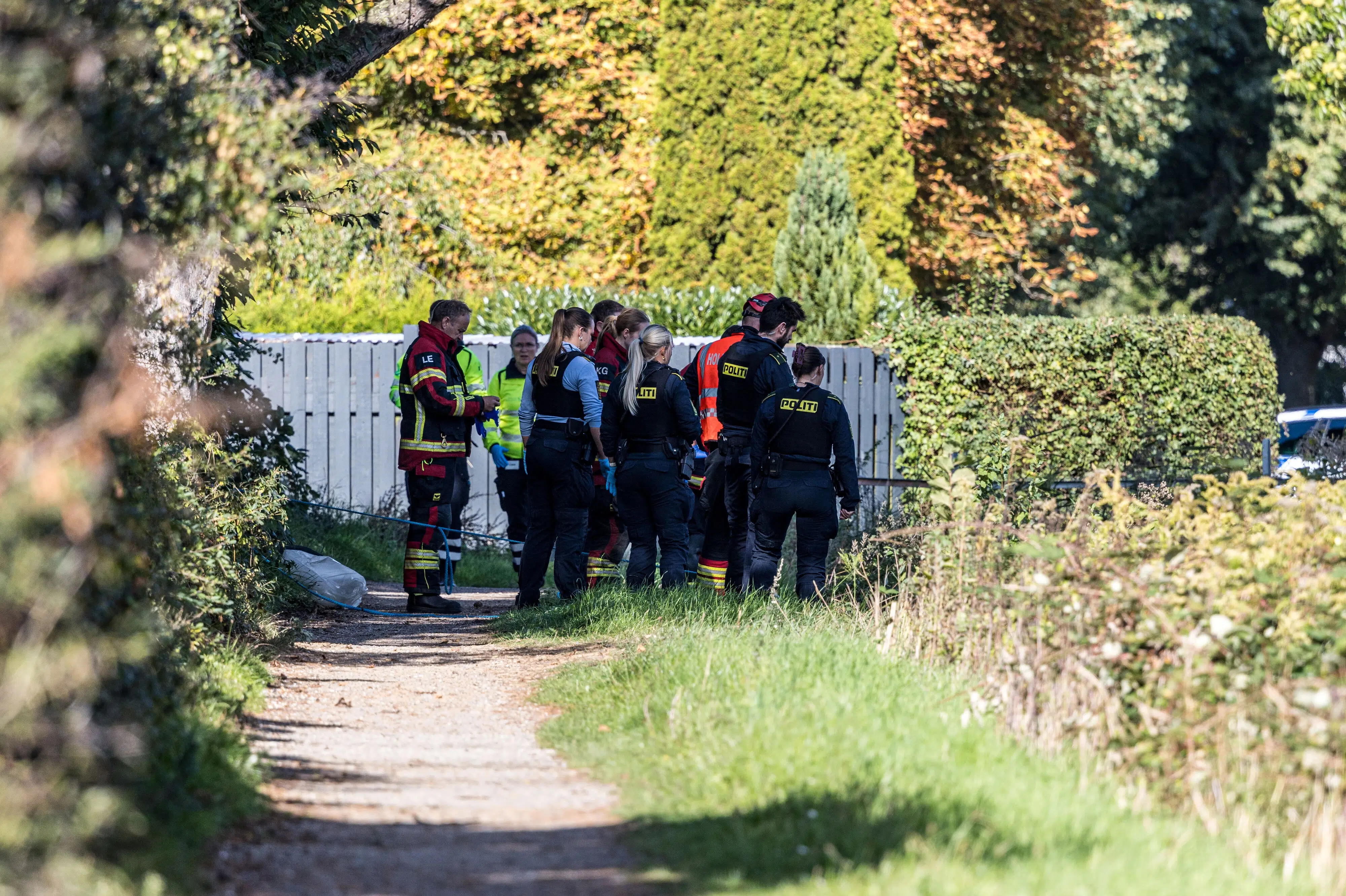 Borger opdager død person i Køge Å