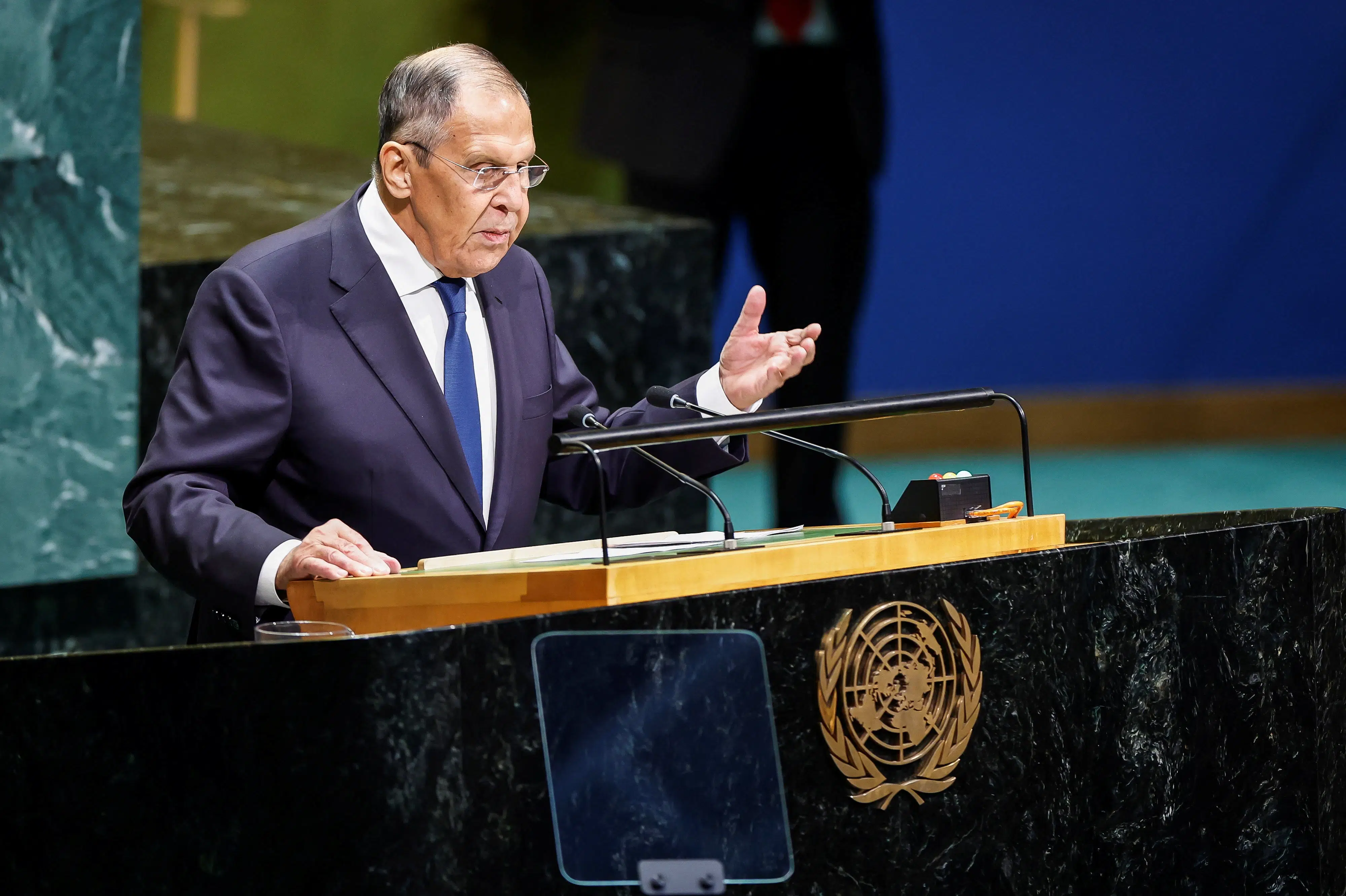 Lavrov beskylder Europa for at forhindre forhandlinger med Ukraine