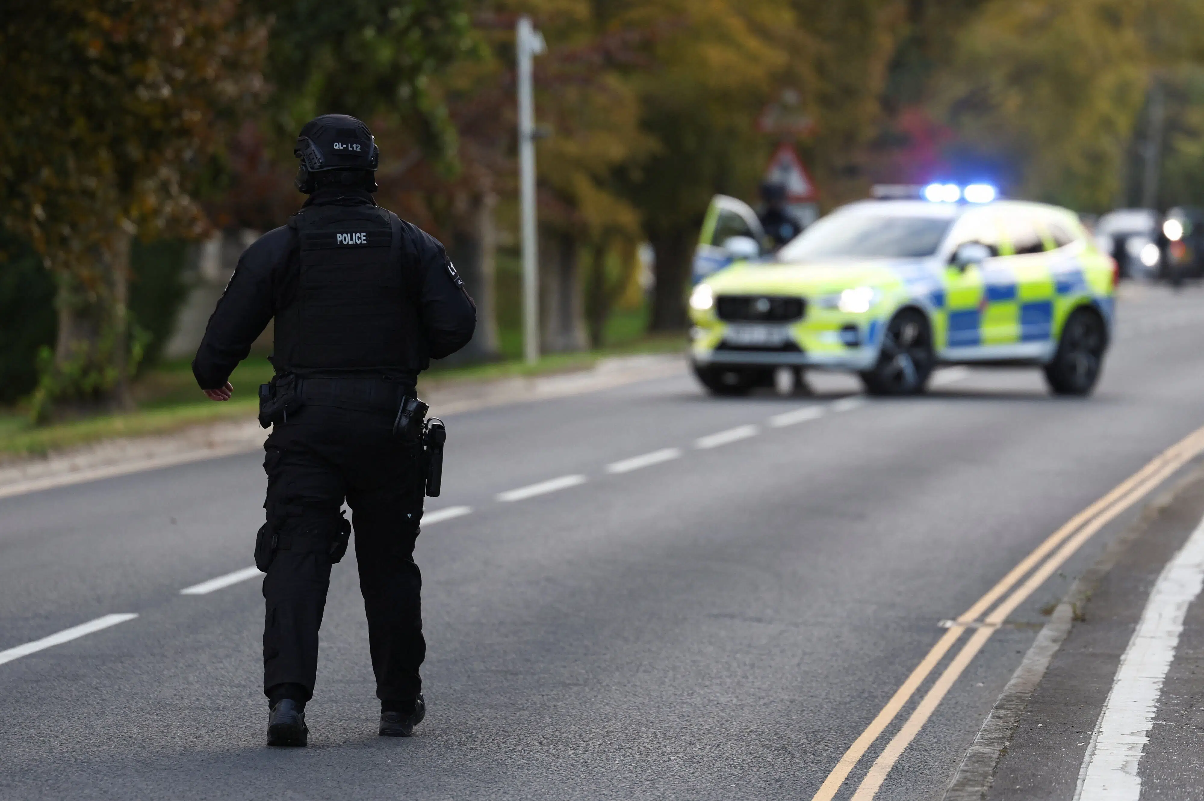 Britisk politi anholder flere nær militærbase brugt af USA