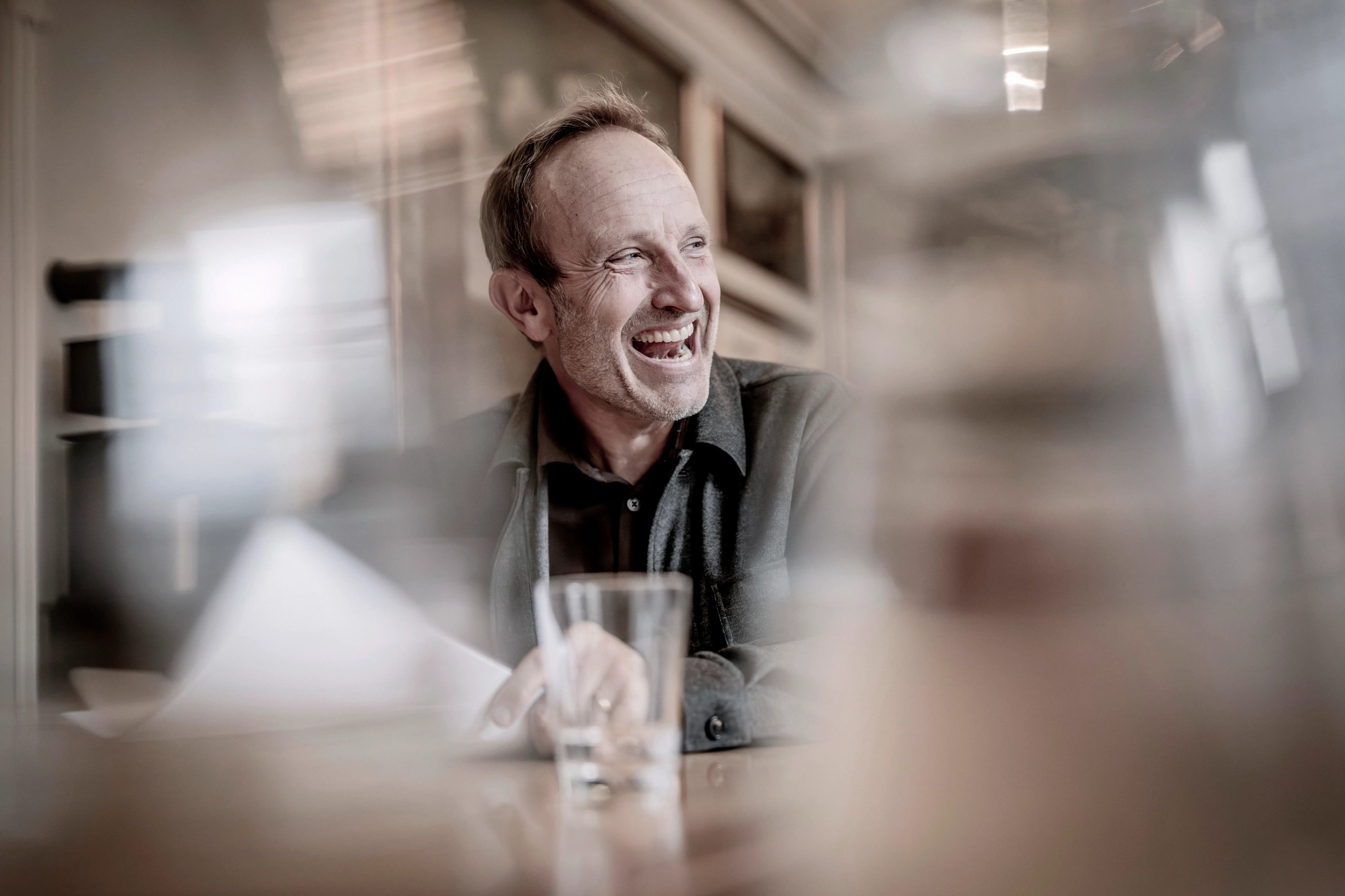 Martin Lidegaard kører frontalt ind i sin egen politik. Fra baglandet er beskeden: Bare kør videre