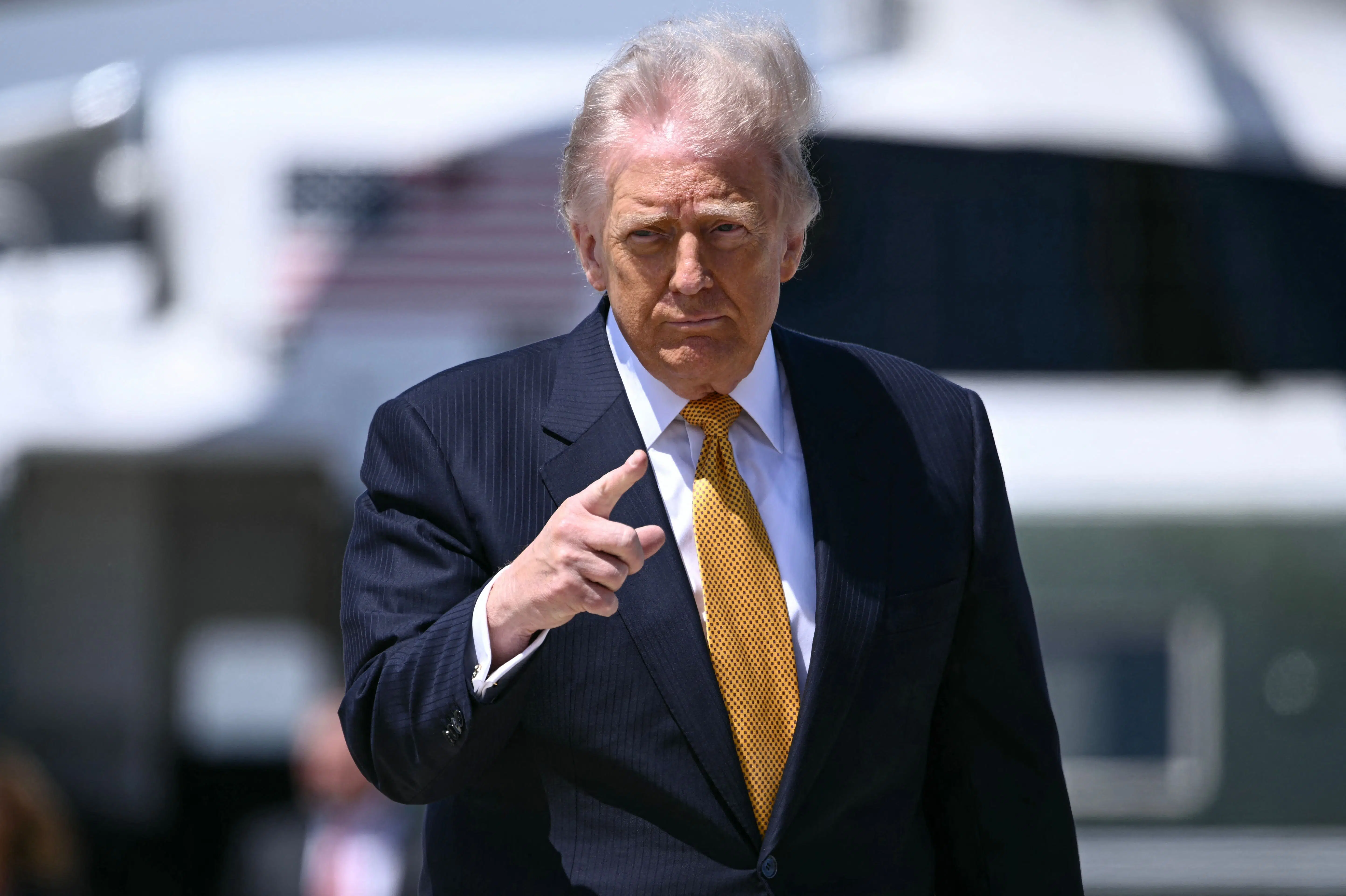 Højesteret lader Trump genoptage deportationer til tredjelande