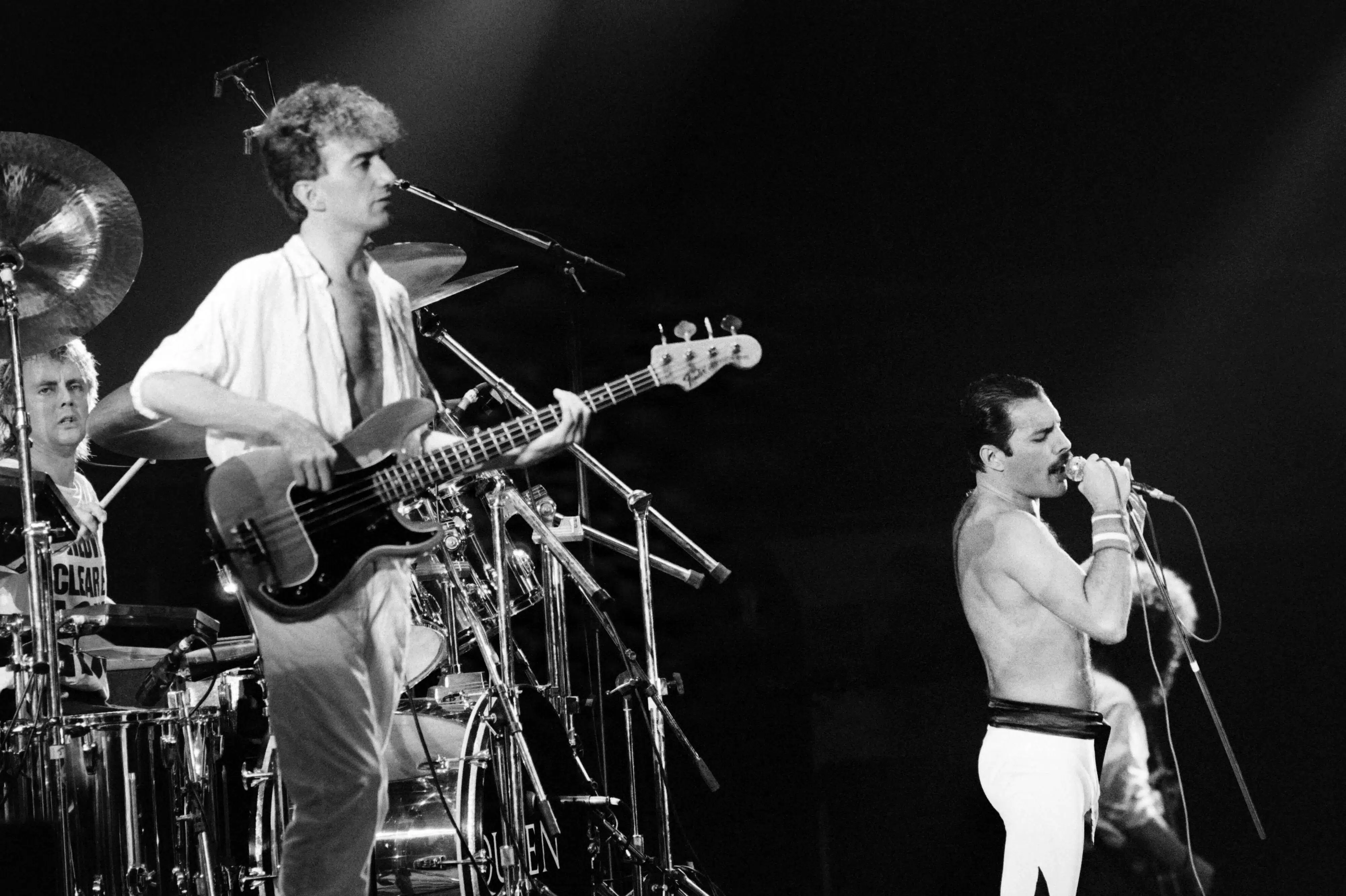 Freddie Mercurys notesbog solgt for knap 2,5 millioner kroner
