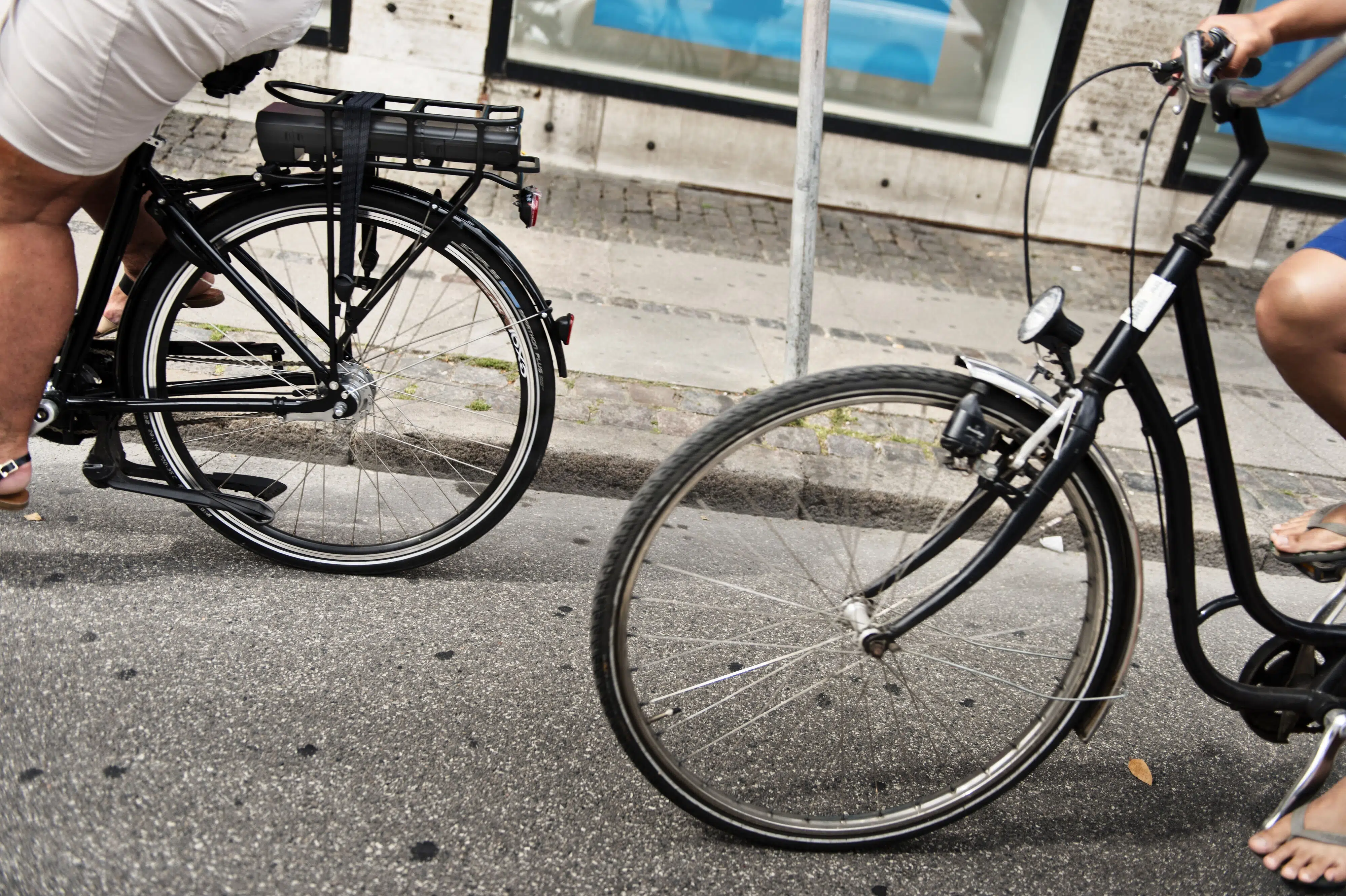 FAKTA: En almindelig elcykel må maksimalt hjælpe op til 25 km/t