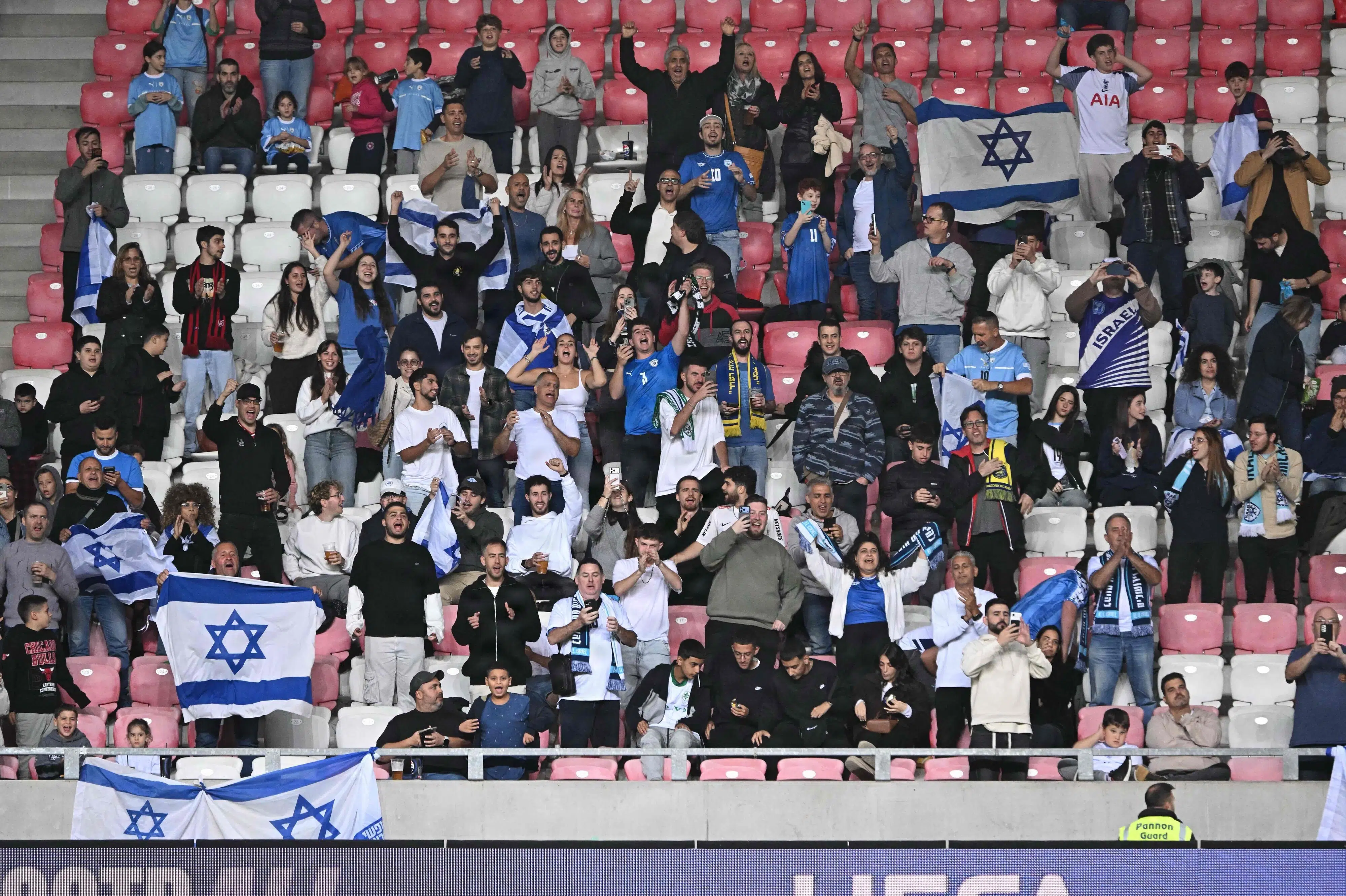Israel vil bære sorte armbind i fodboldkamp mod Irland