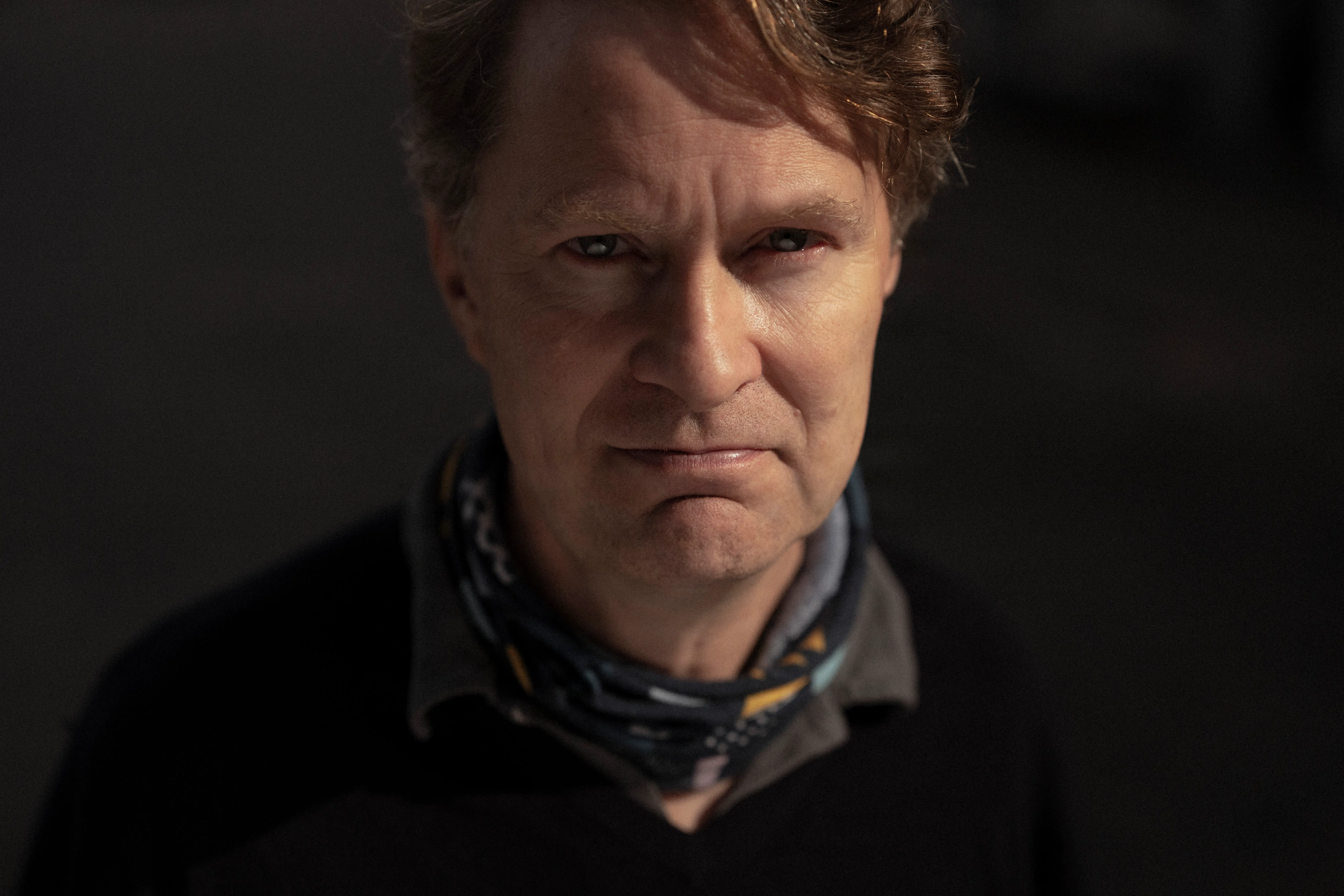 Han kalder Trump for Putins sammensvorne. Men da Berlingske udfordrer præmissen, tager interviewet en drejning