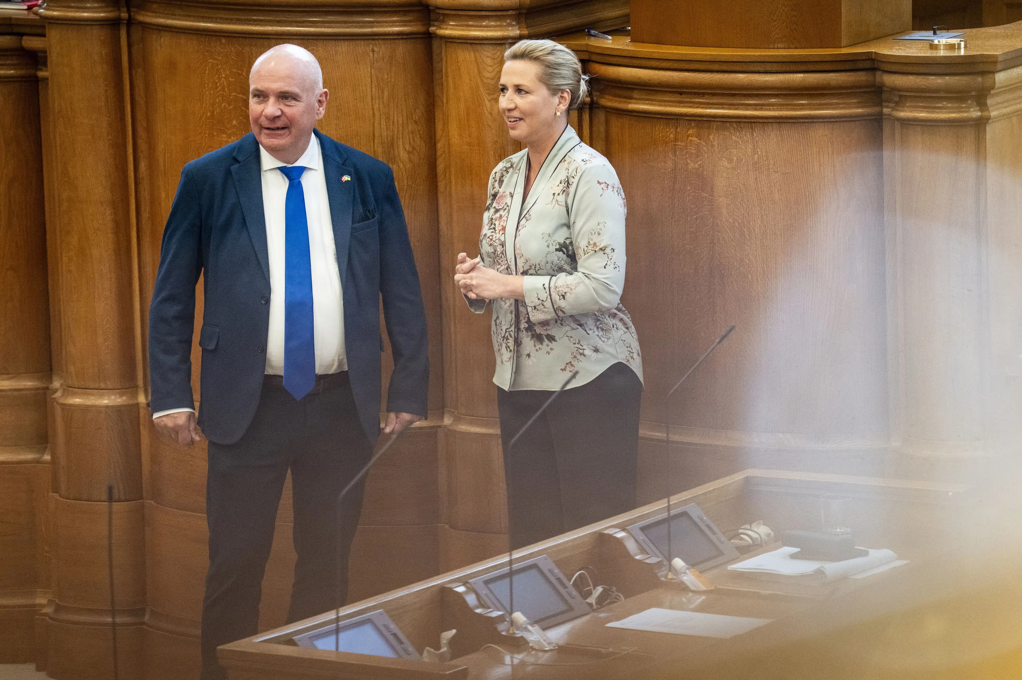 Mette F. forsvarer Gade: Under lavmålet med anonym kritik