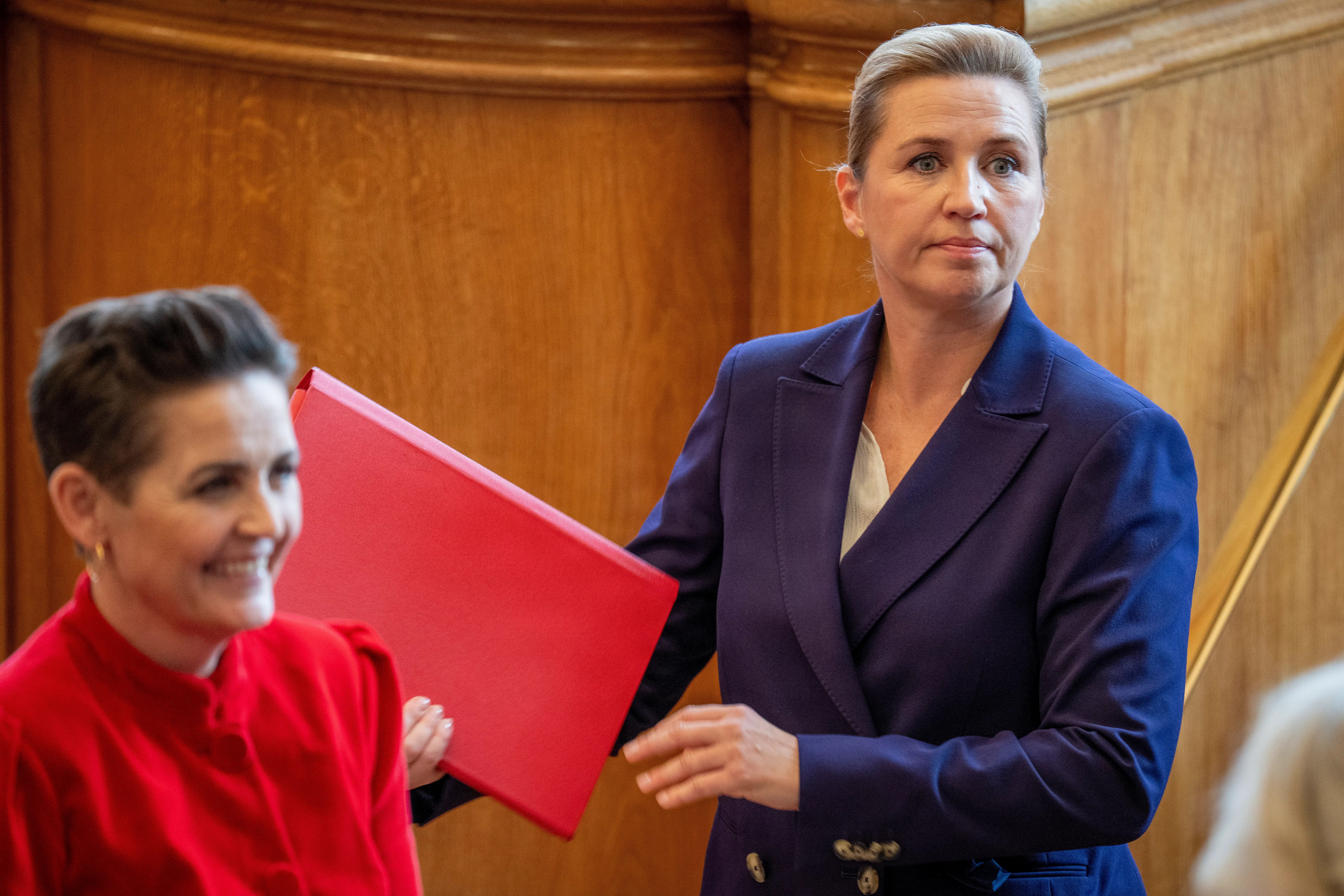 Efter måneders intern uenighed er regeringen nået frem til et kompromis om statsborgerskab. Mette Frederiksen kalder det et spørgsmål om »rimelighed«