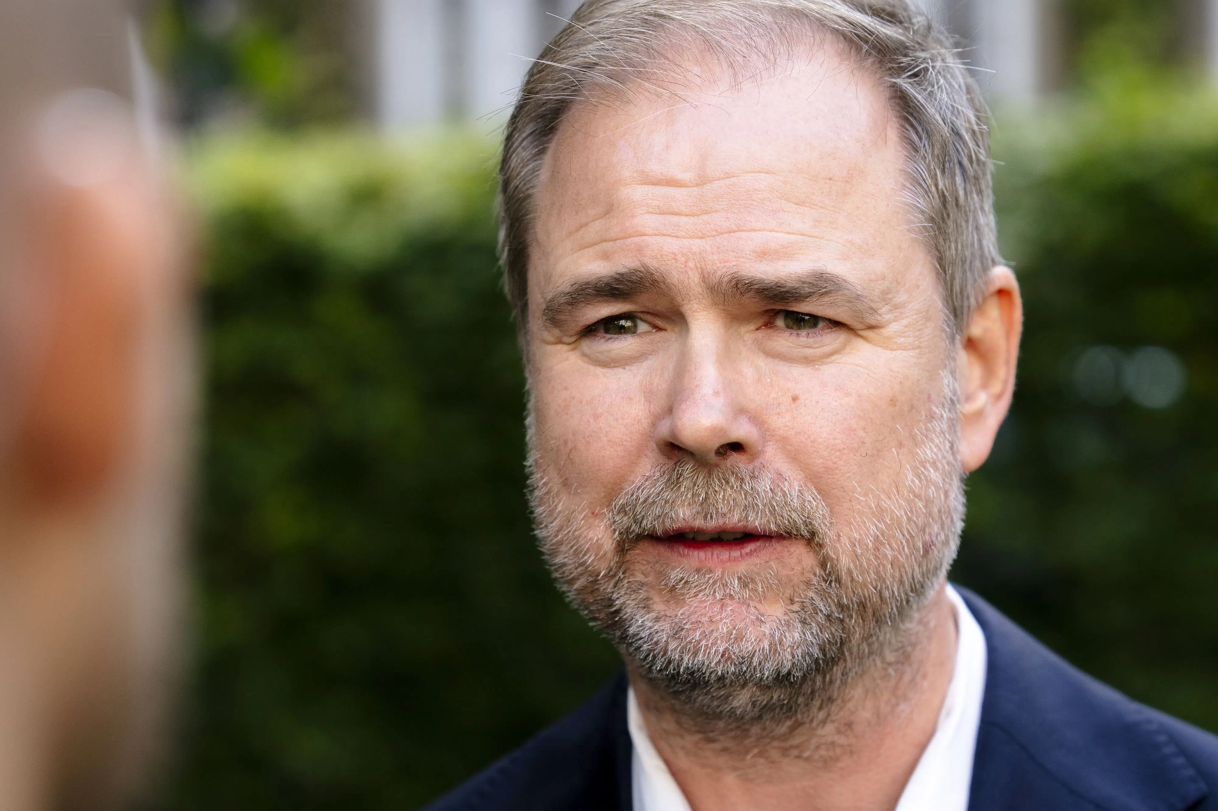 Regering prøver igen at kriminalisere mæglingsråd