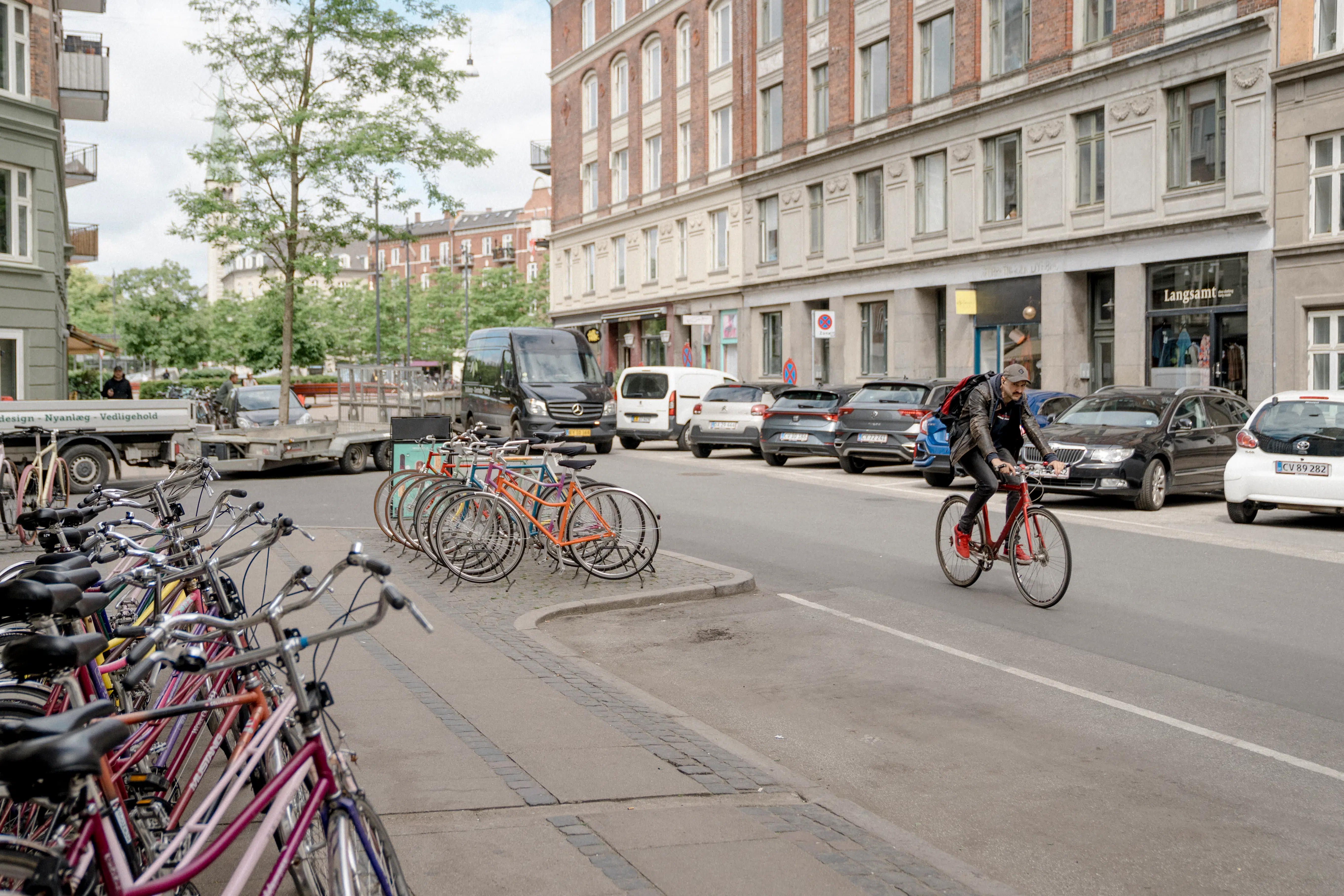 Fire ud af fem svar er kritiske. Alligevel er der udsigt til nul benzin- og dieselbiler på dele af Indre Vesterbro