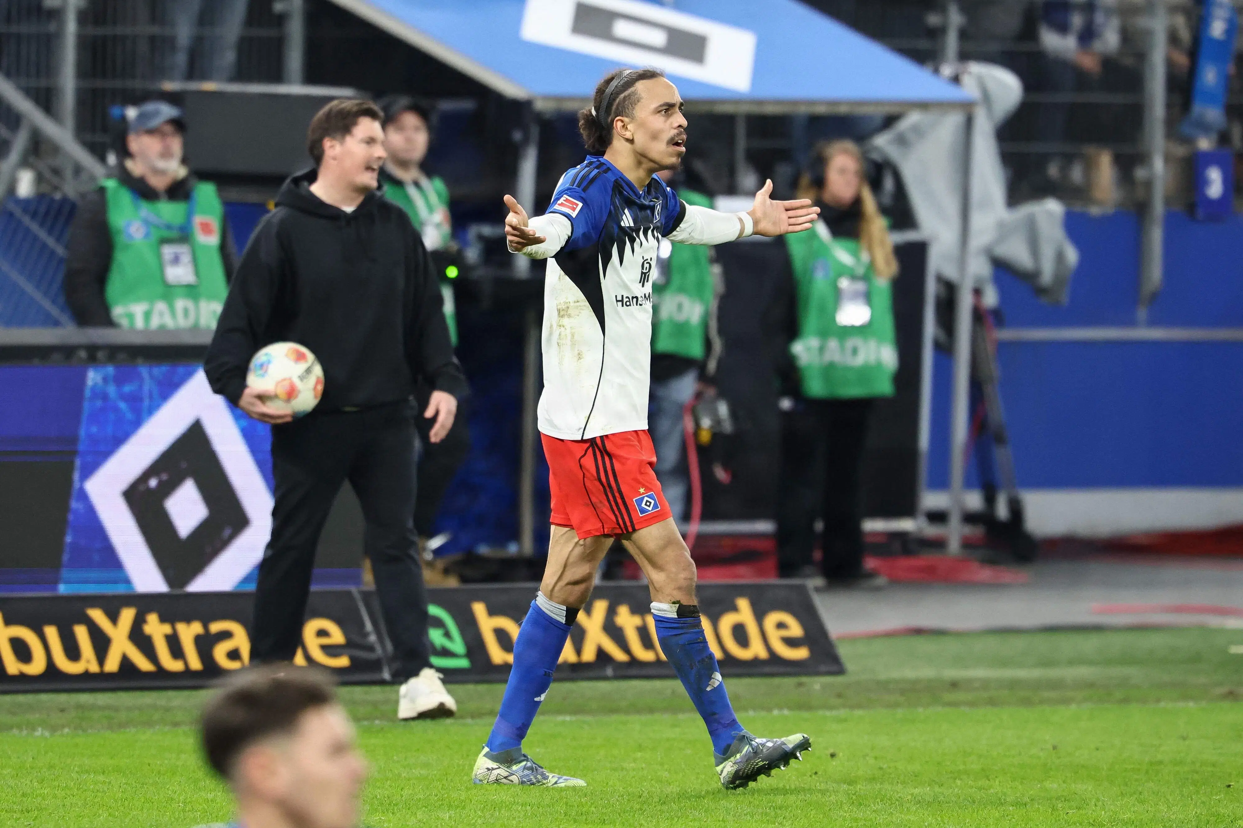 Yussuf Poulsen scorer igen i dramatisk HSV-sejr