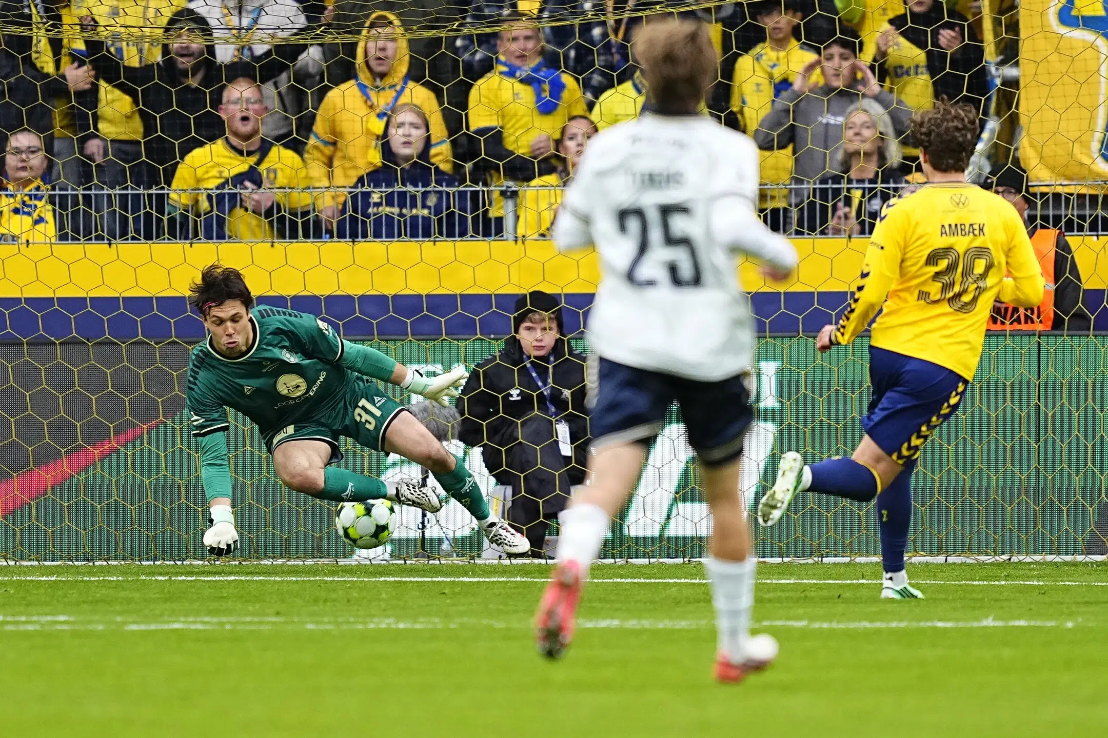 Brøndby bryder trist stime med sejr i målfest mod Lyngby