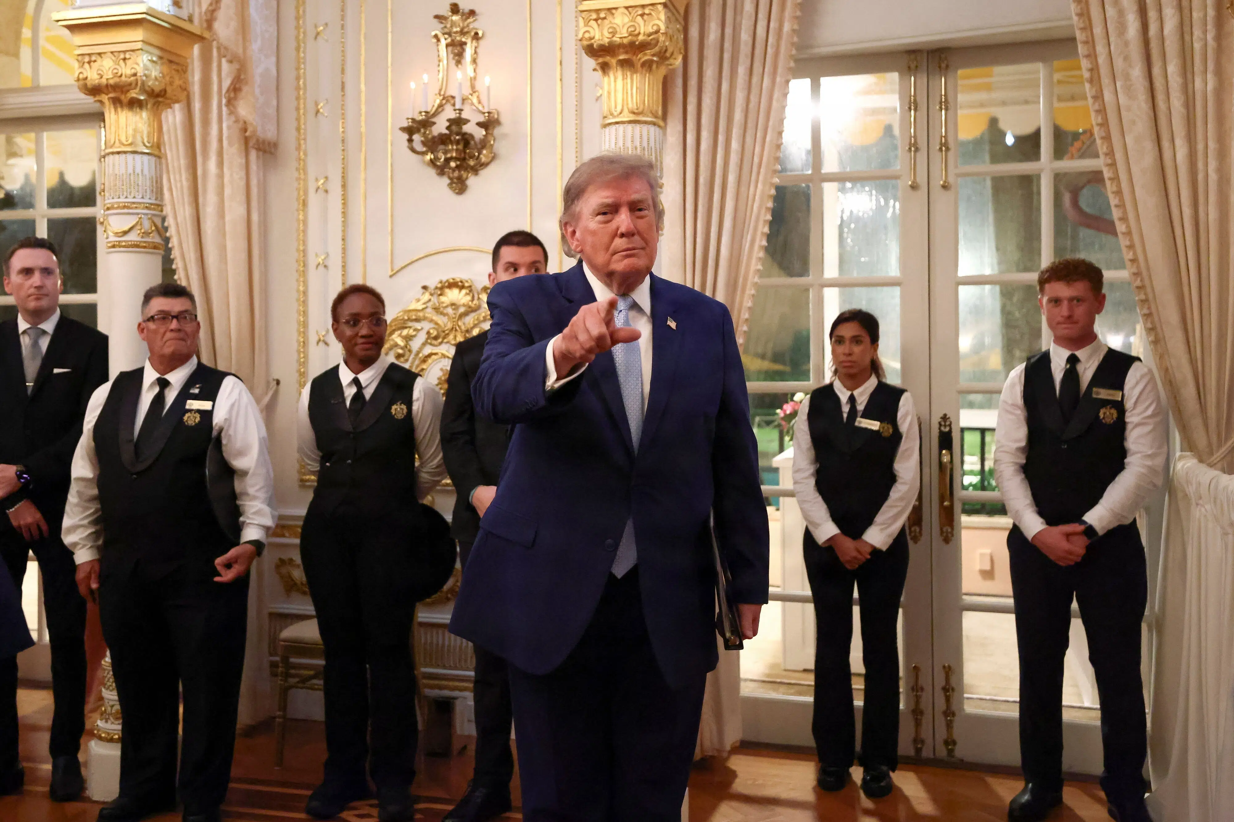 Trump suspenderer dele af sanktioner og told mod Rusland